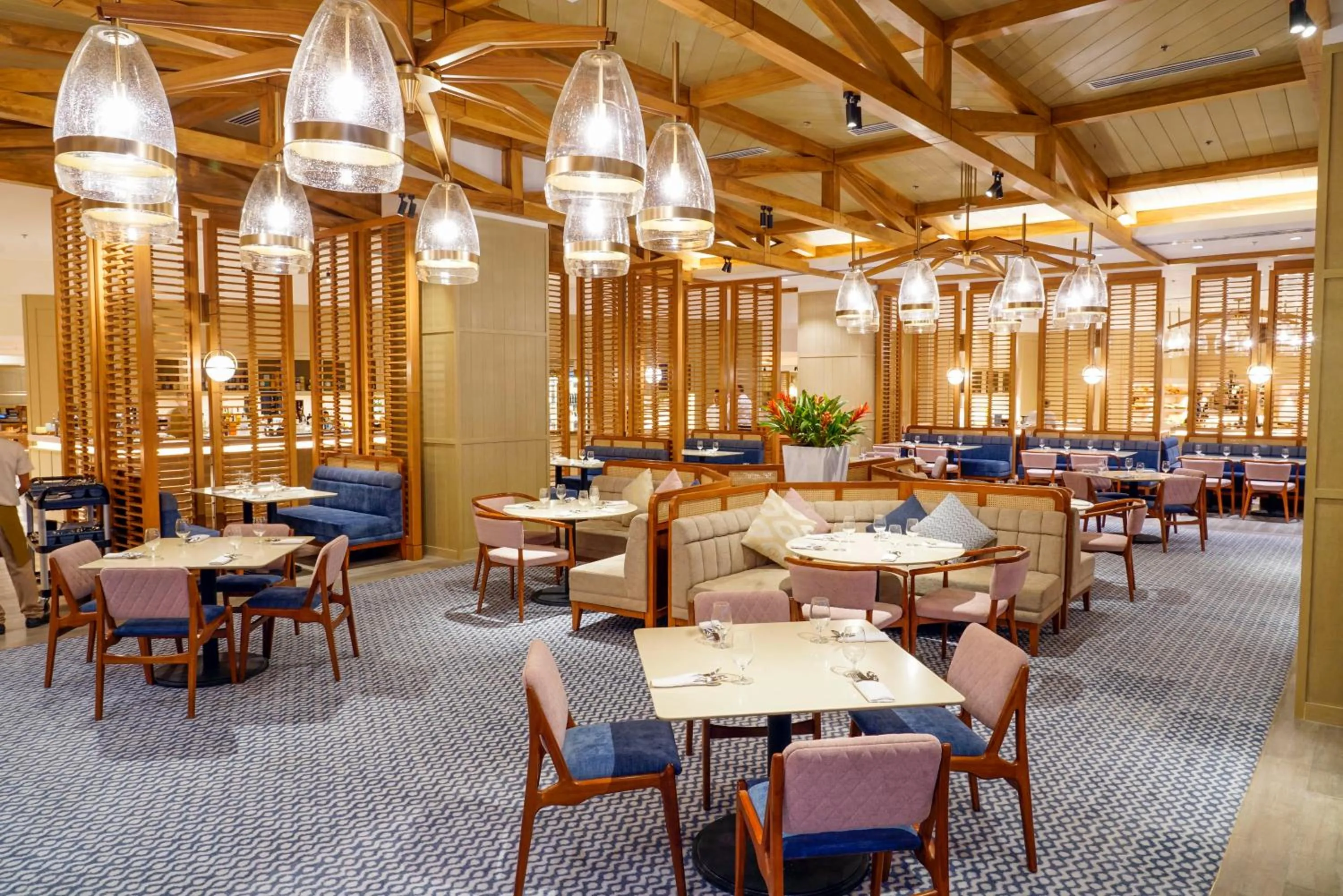 Restaurant/places to eat in Fili Hotel at Nustar Cebu