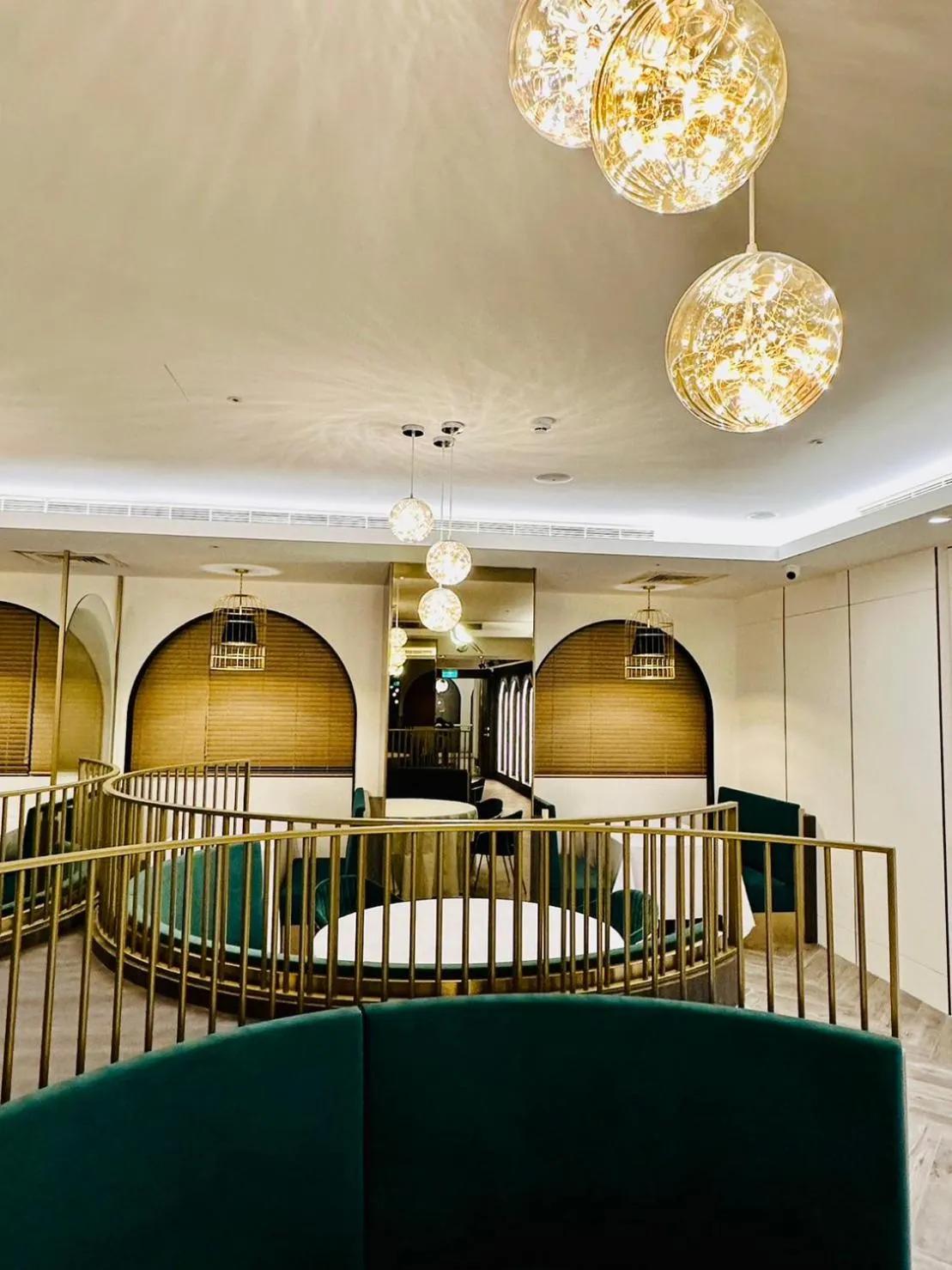 Restaurant/places to eat in Hamp Court Palace Taipei