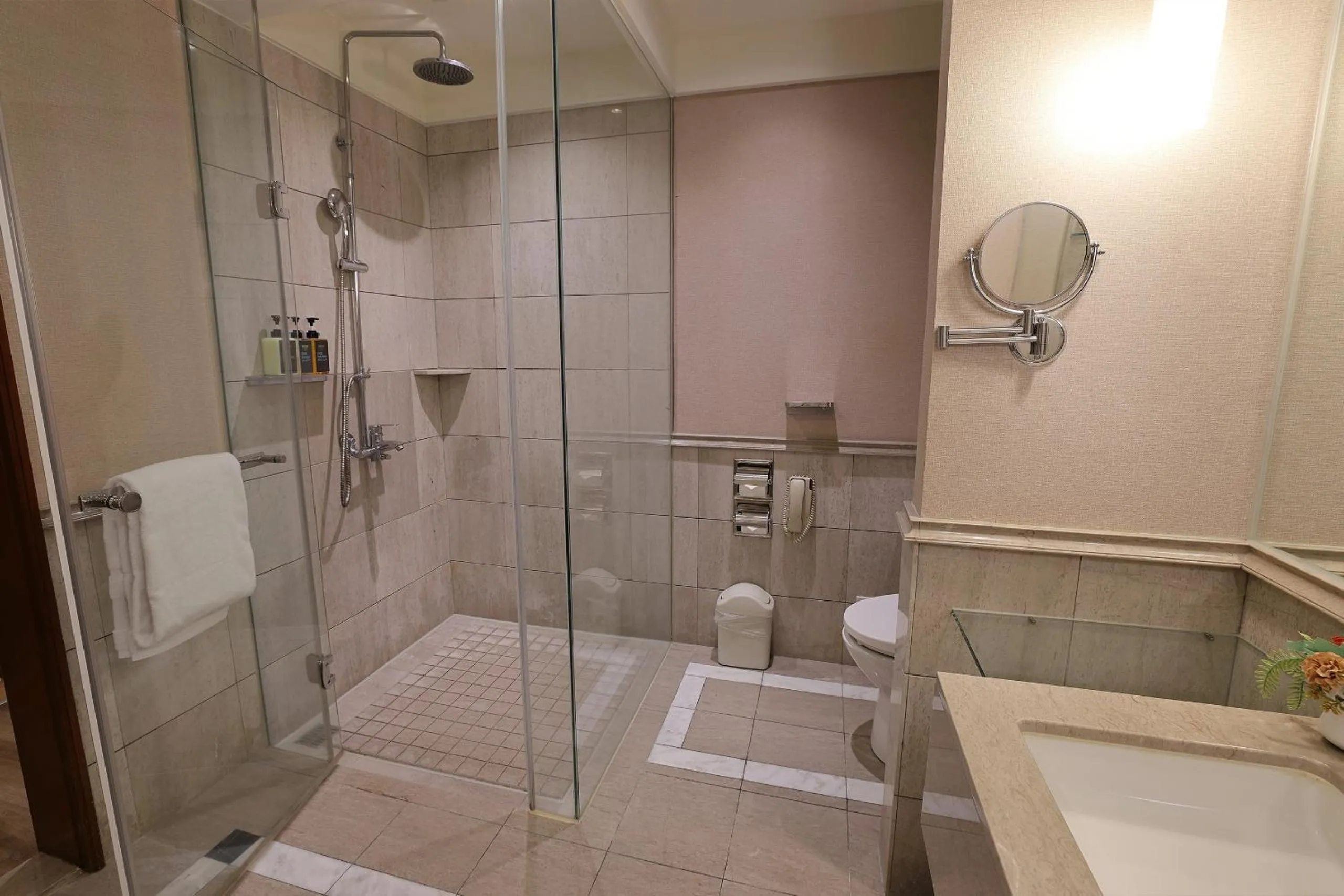 Hamp Court Palace Taipei