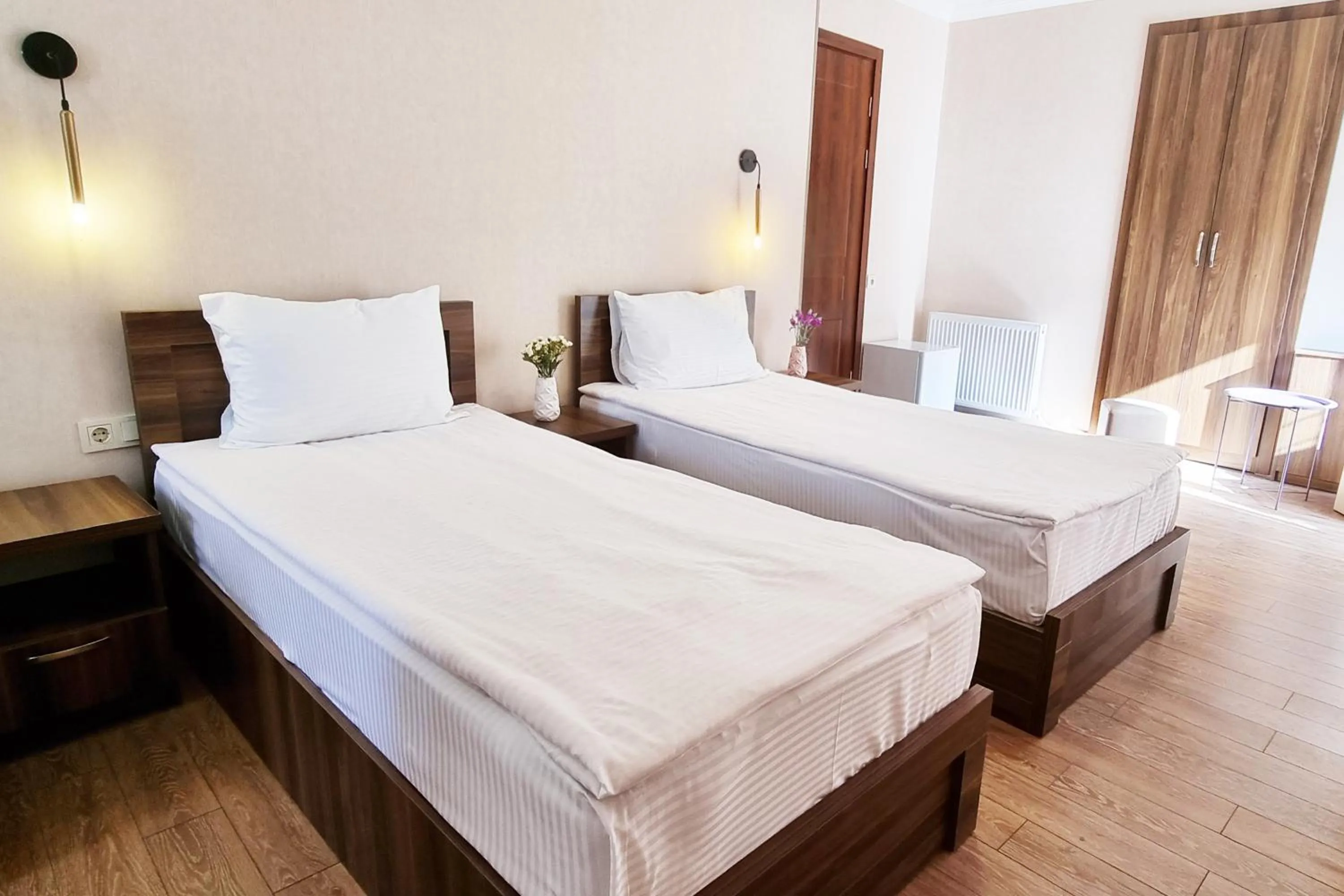 Bedroom, Bed in Sina Hotel