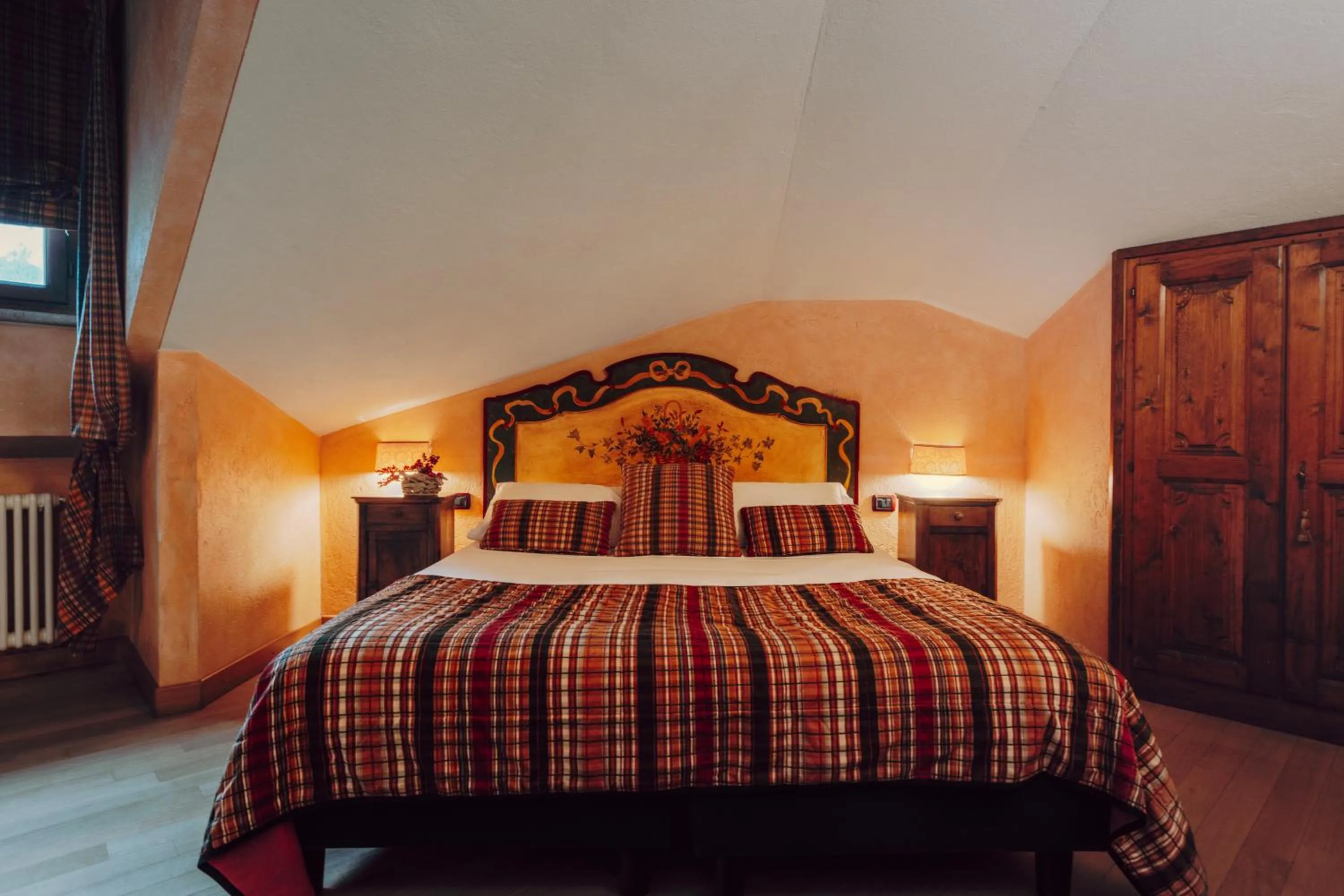 Bedroom, Bed in Villa Novecento Romantic Hotel - Estella Hotel Collection & Experience