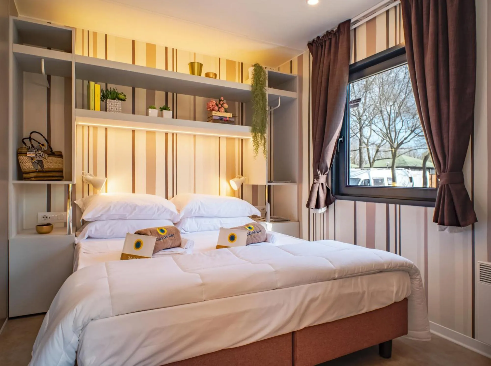 Bedroom, Bed in Club del Sole Bologna Easy Camping Village