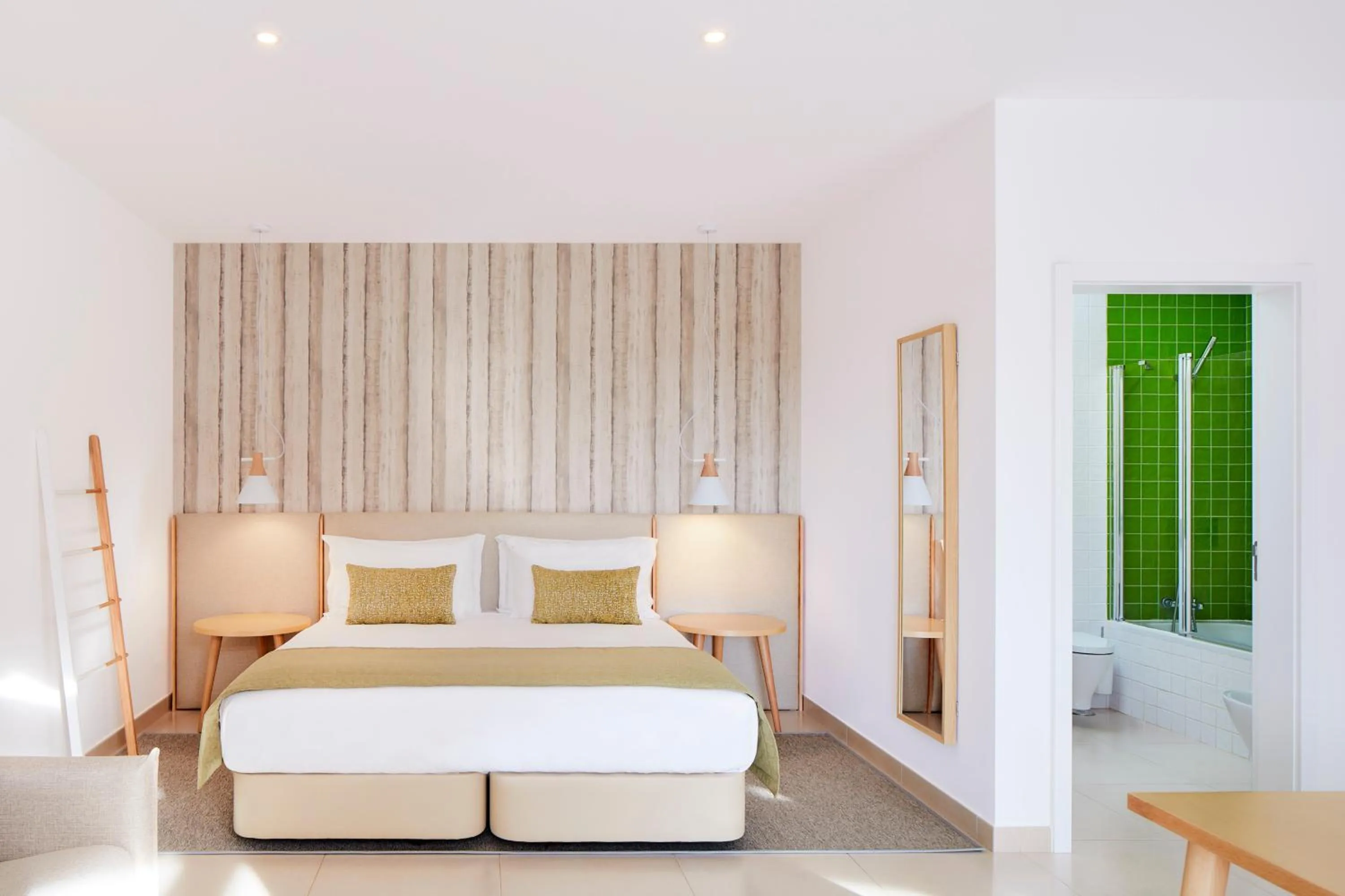 Patio, Bed in Quinta Dos Perfumes