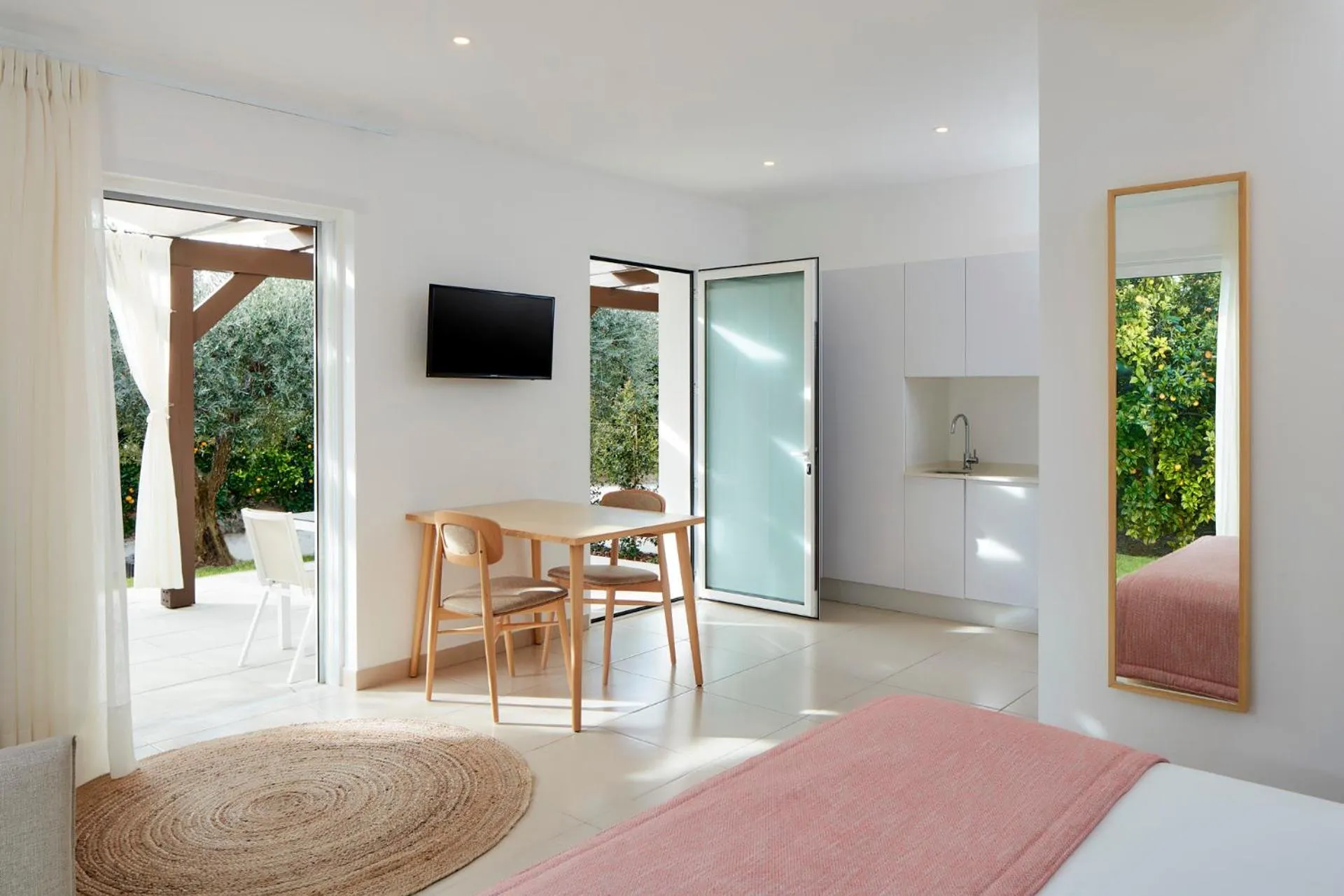 Property building, Bed in Quinta Dos Perfumes