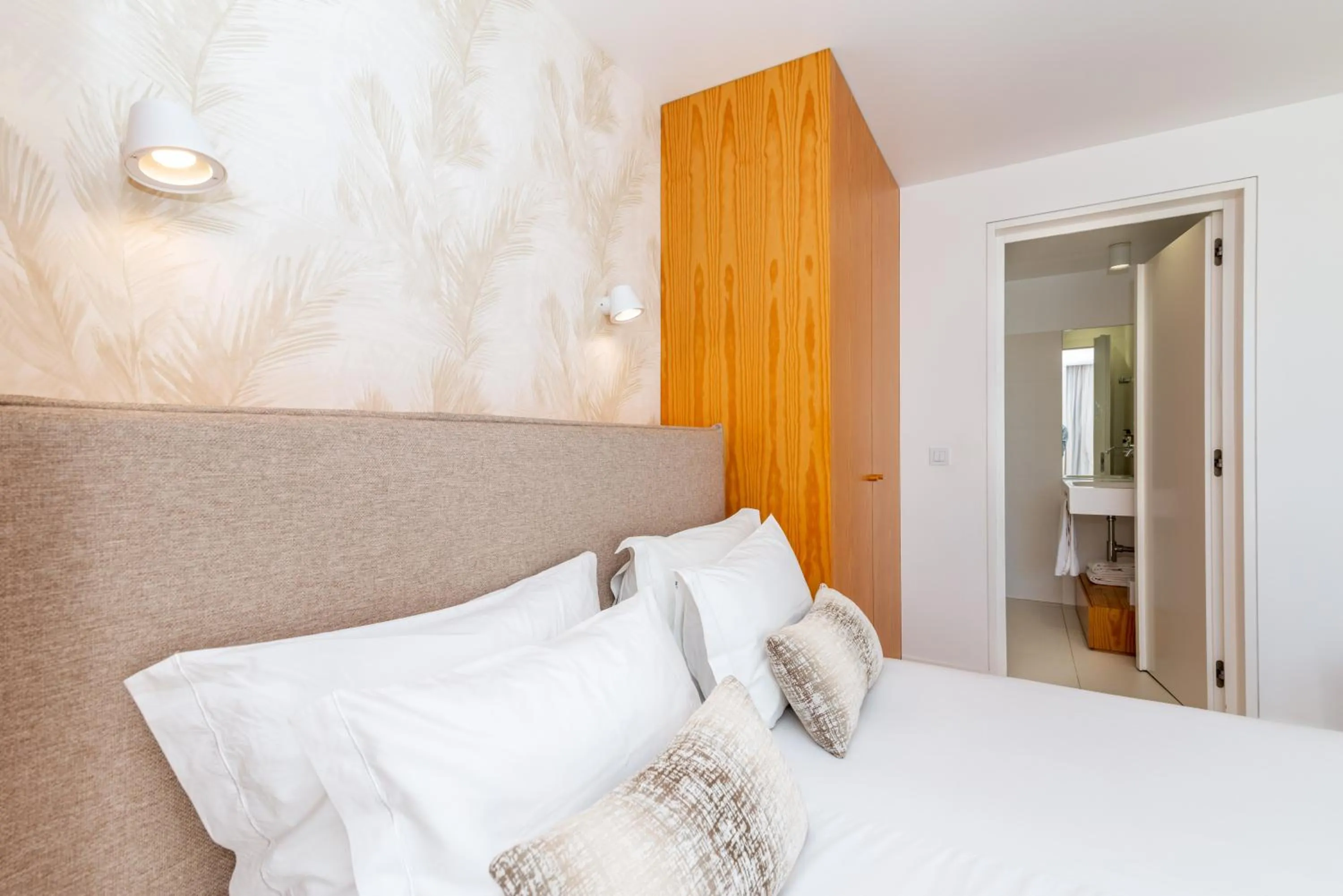 Toilet, Bed in Quinta Dos Perfumes