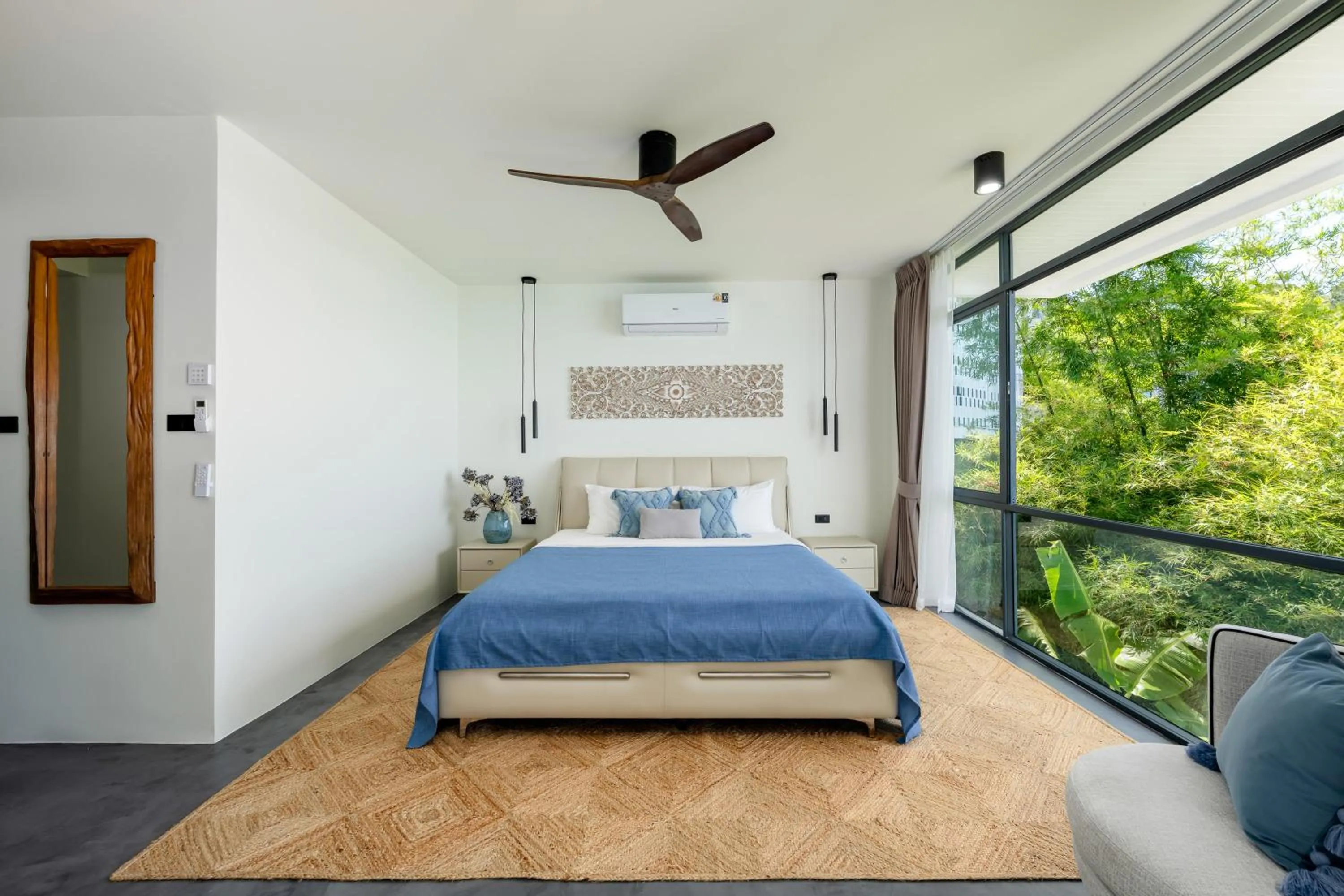 Bed in Villa Seawadee - luxurious, award-winning design Villa with amazing panoramic seaview