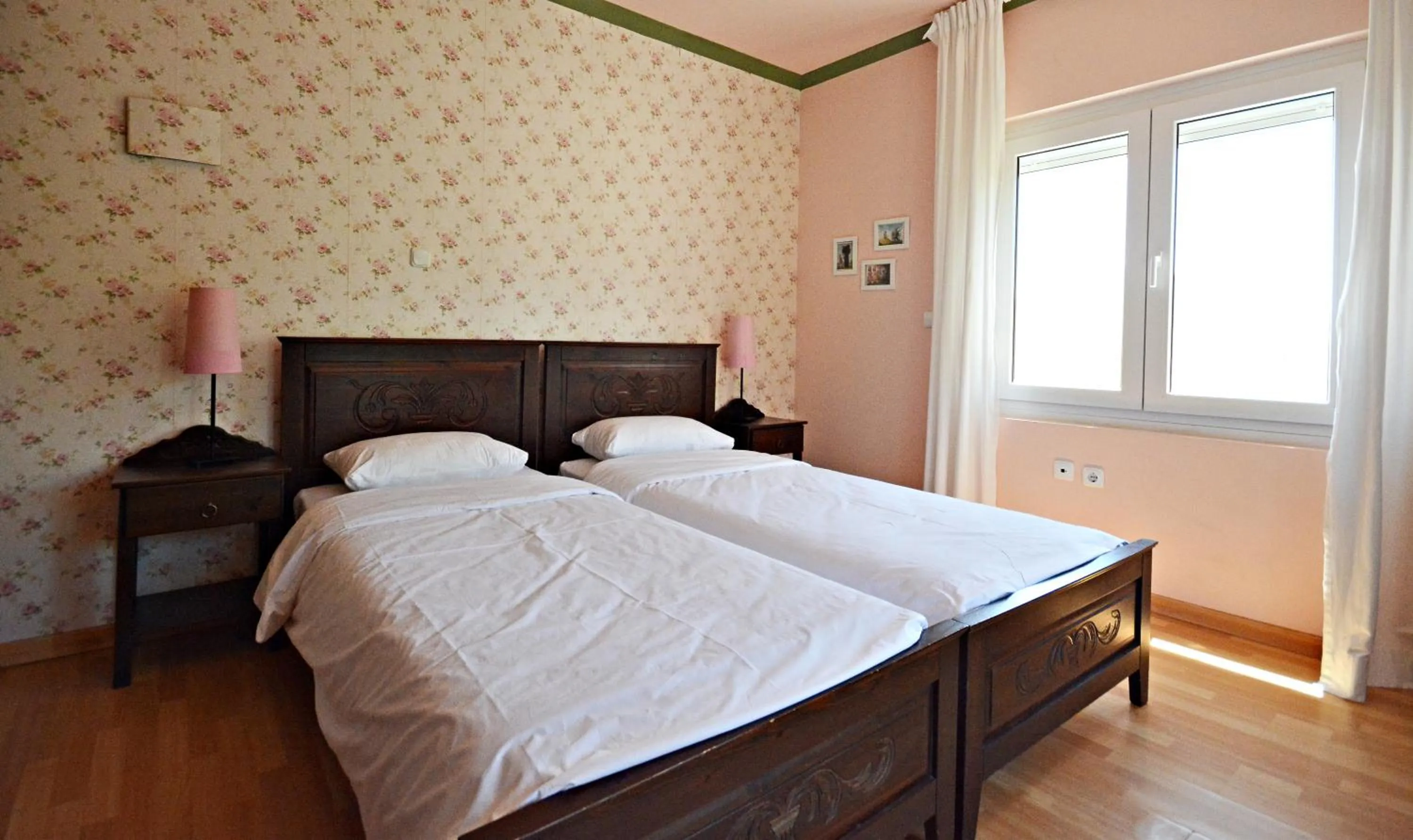Photo of the whole room, Bed in Guesthouse Vissinokipos - Biker Friendly - Motorradhotel