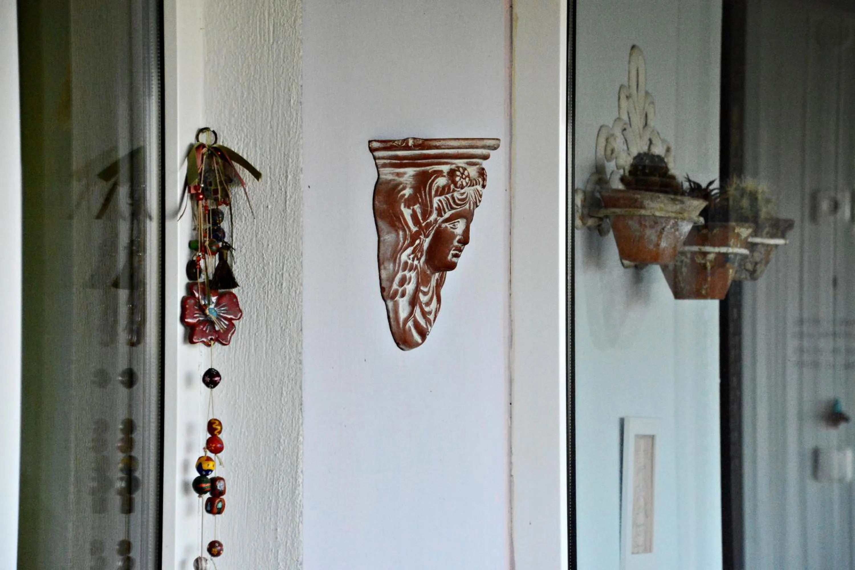 Decorative detail in Guesthouse Vissinokipos - Biker Friendly - Motorradhotel