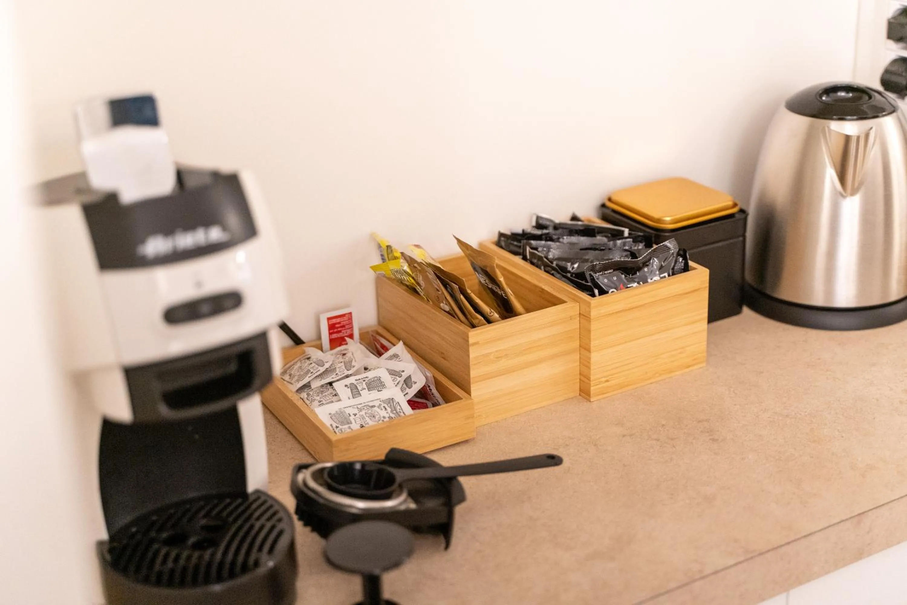 Coffee/tea facilities in Mama House