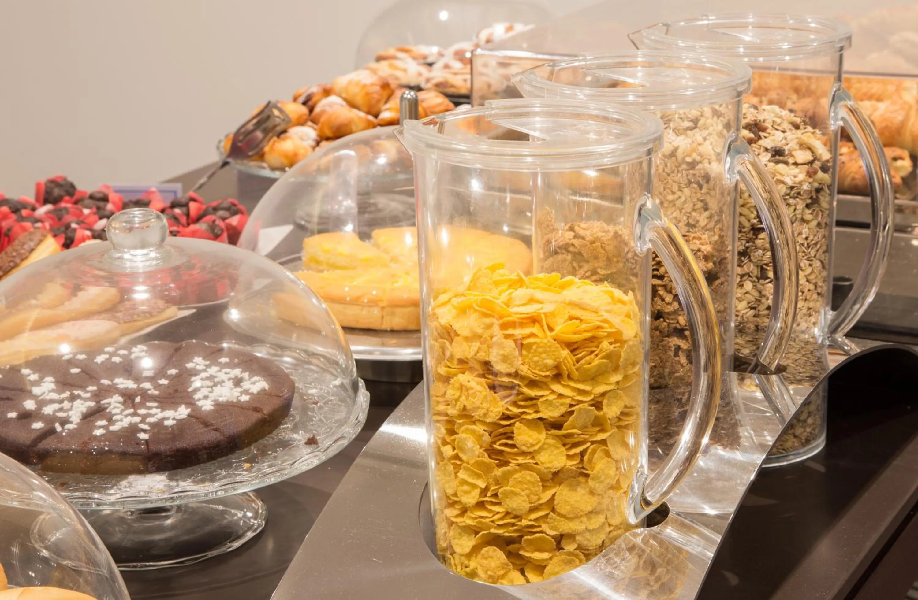 Buffet breakfast in Best Western Plus Hotel Plaza