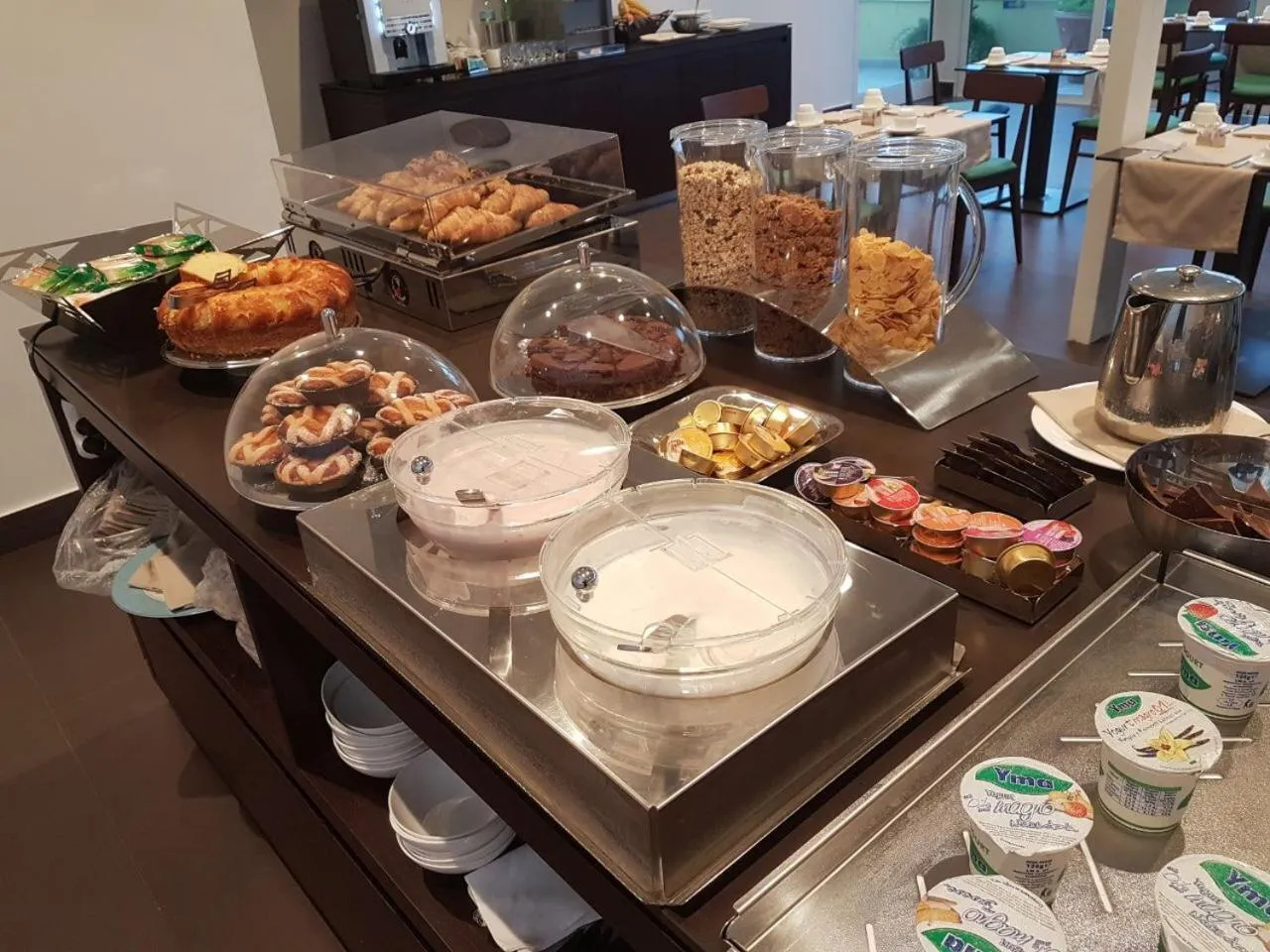 Restaurant/places to eat in Best Western Plus Hotel Plaza