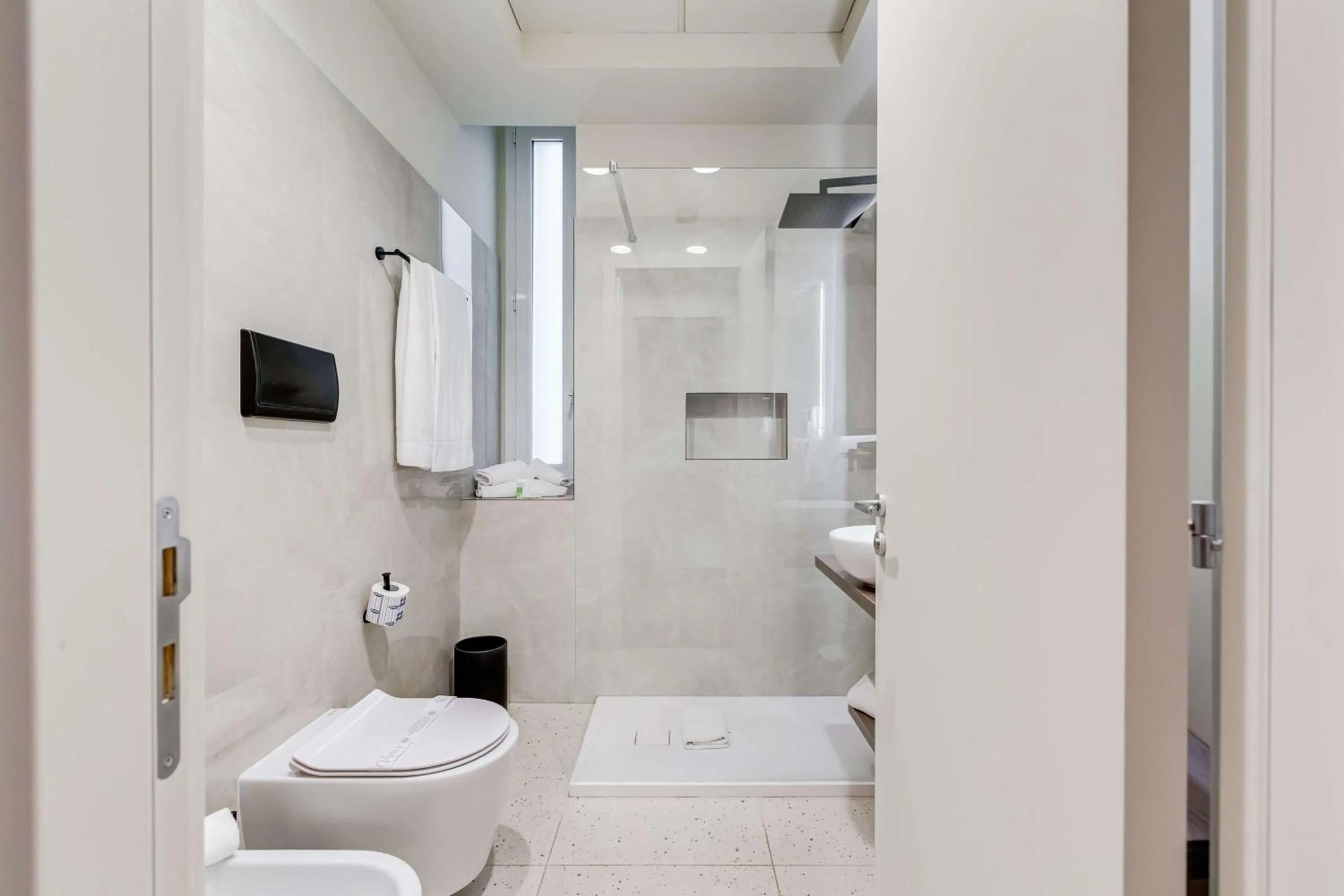 Bathroom in Best Western Plus Hotel Plaza