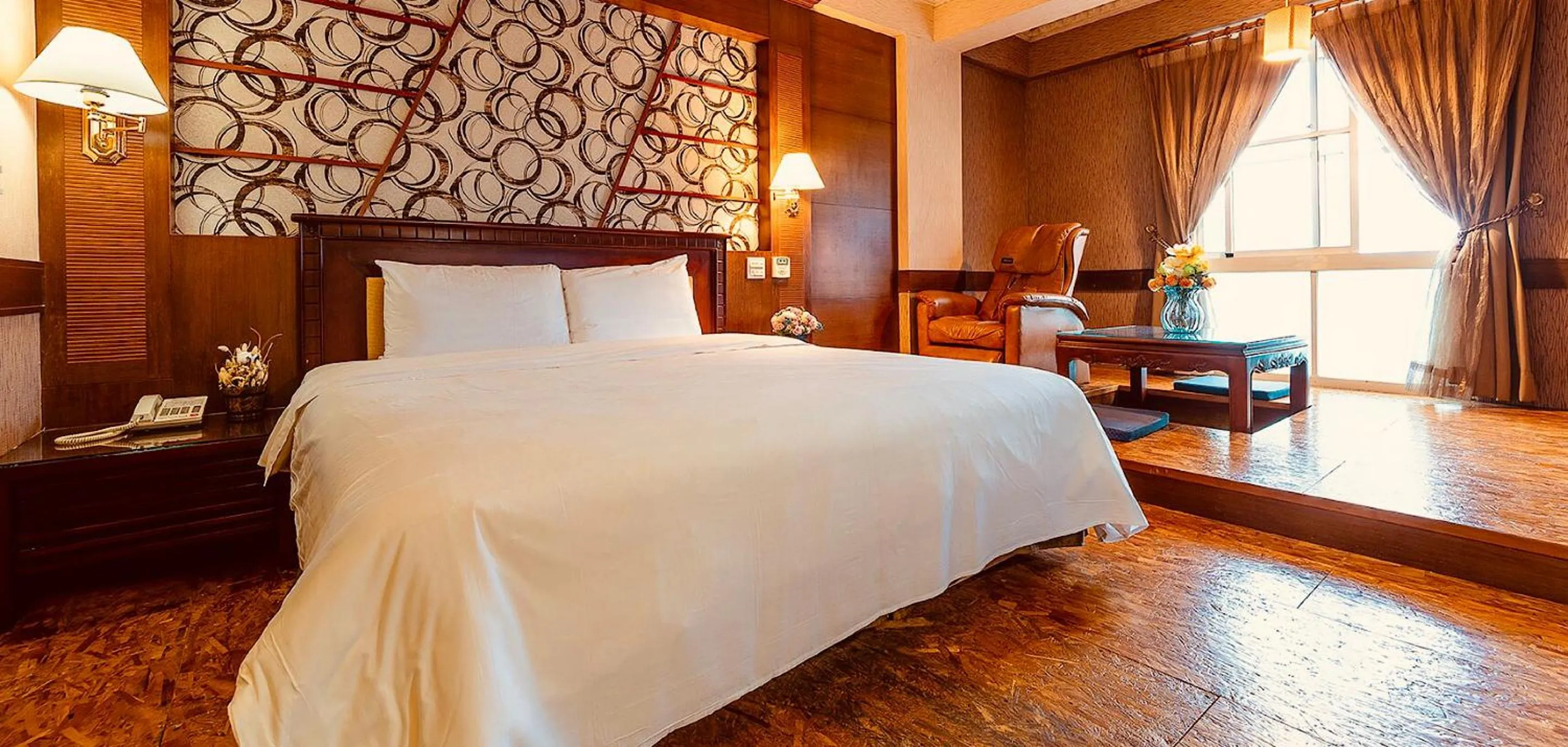 Bed in Chicago Motel