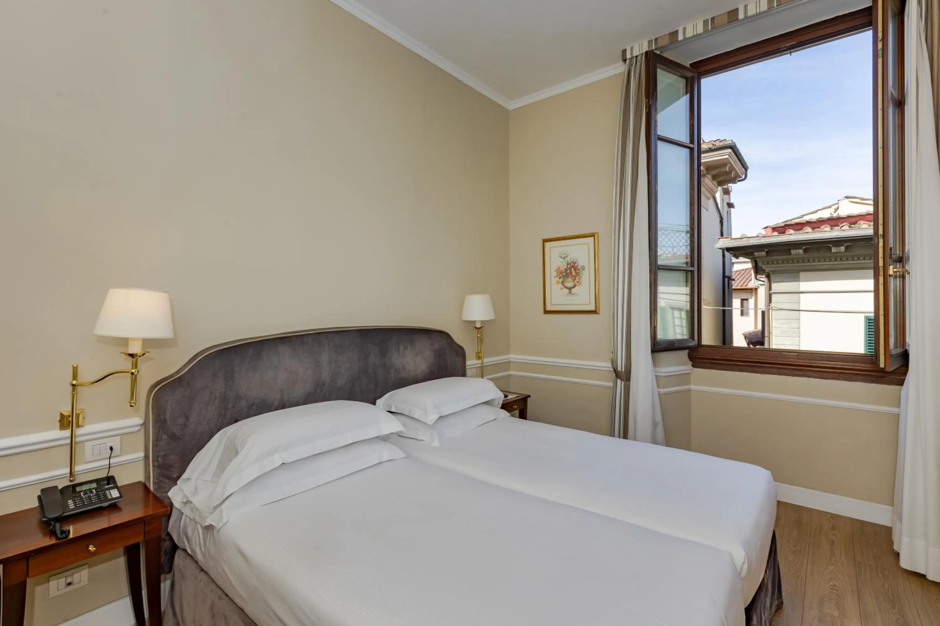 Bedroom, Bed in FH55 Hotel Calzaiuoli