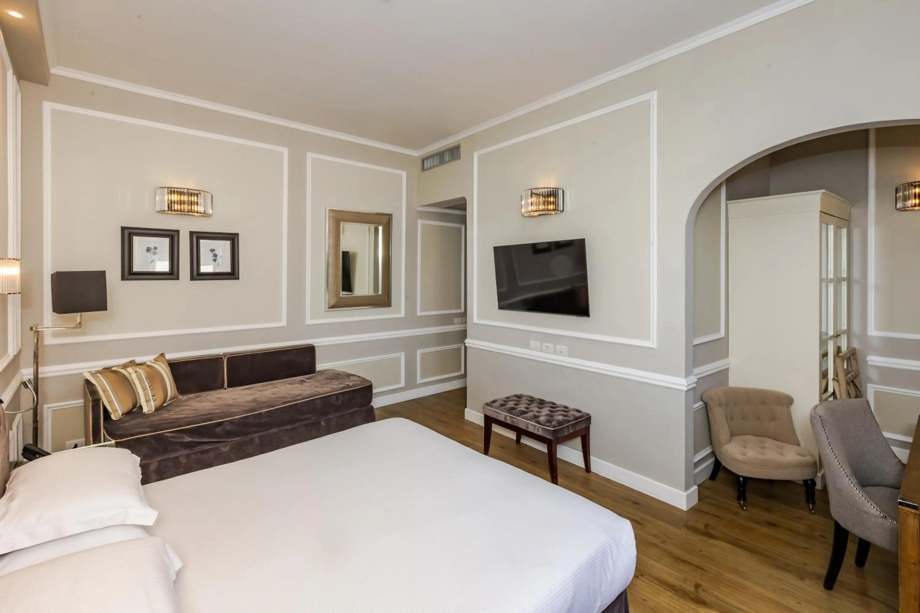 Bedroom, Bed in FH55 Hotel Calzaiuoli