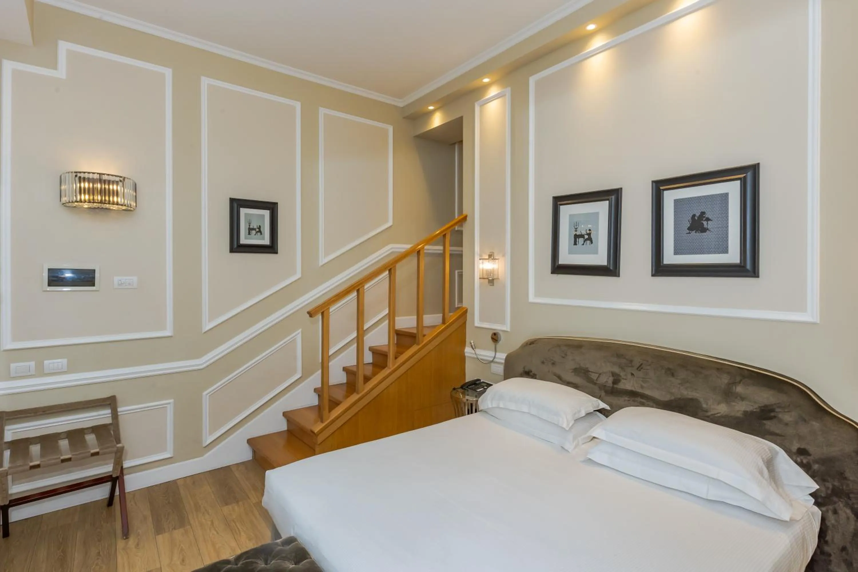 Bedroom, Bed in FH55 Hotel Calzaiuoli