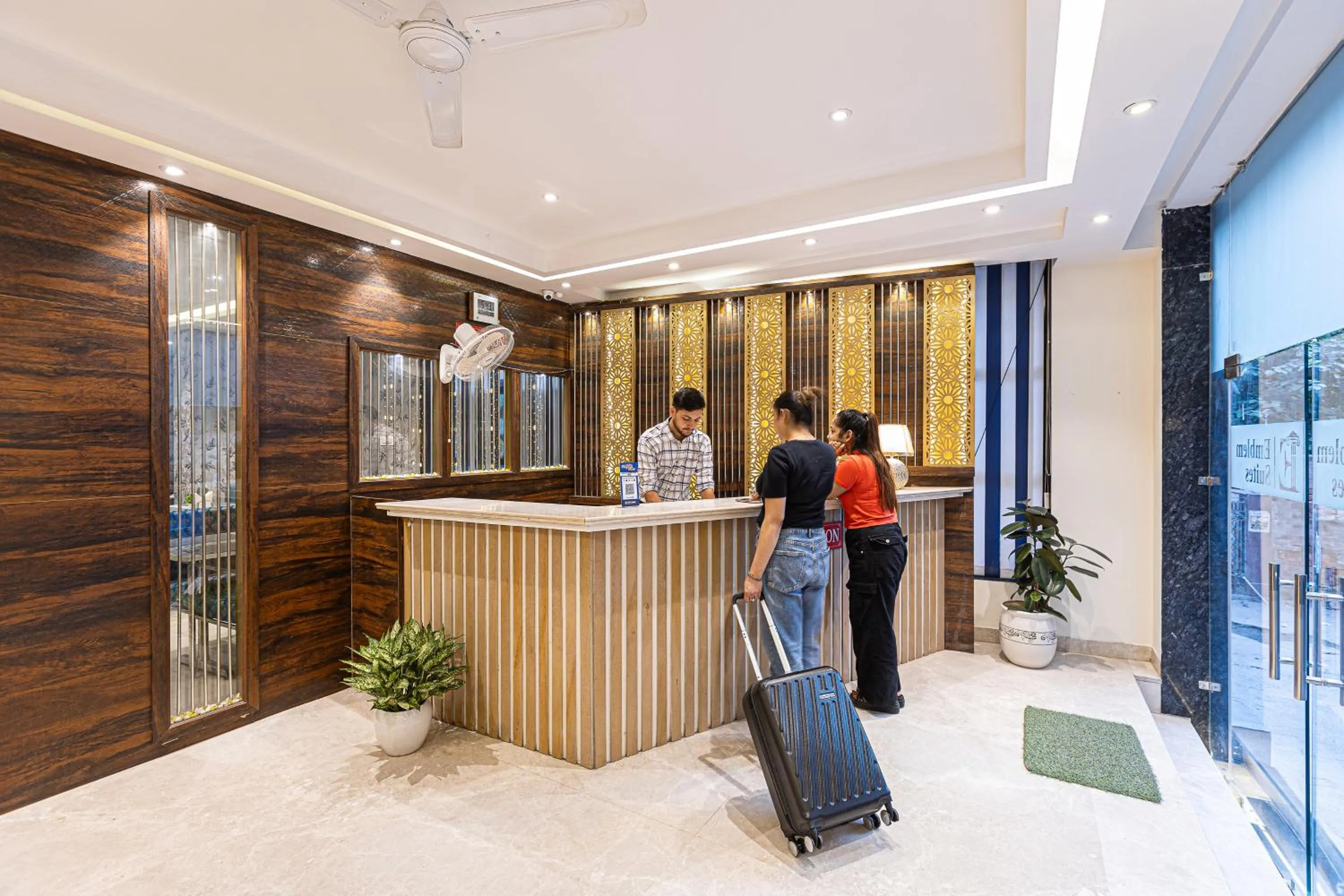 Lobby or reception in Hotel Emblem Suites- Near Delhi Airport