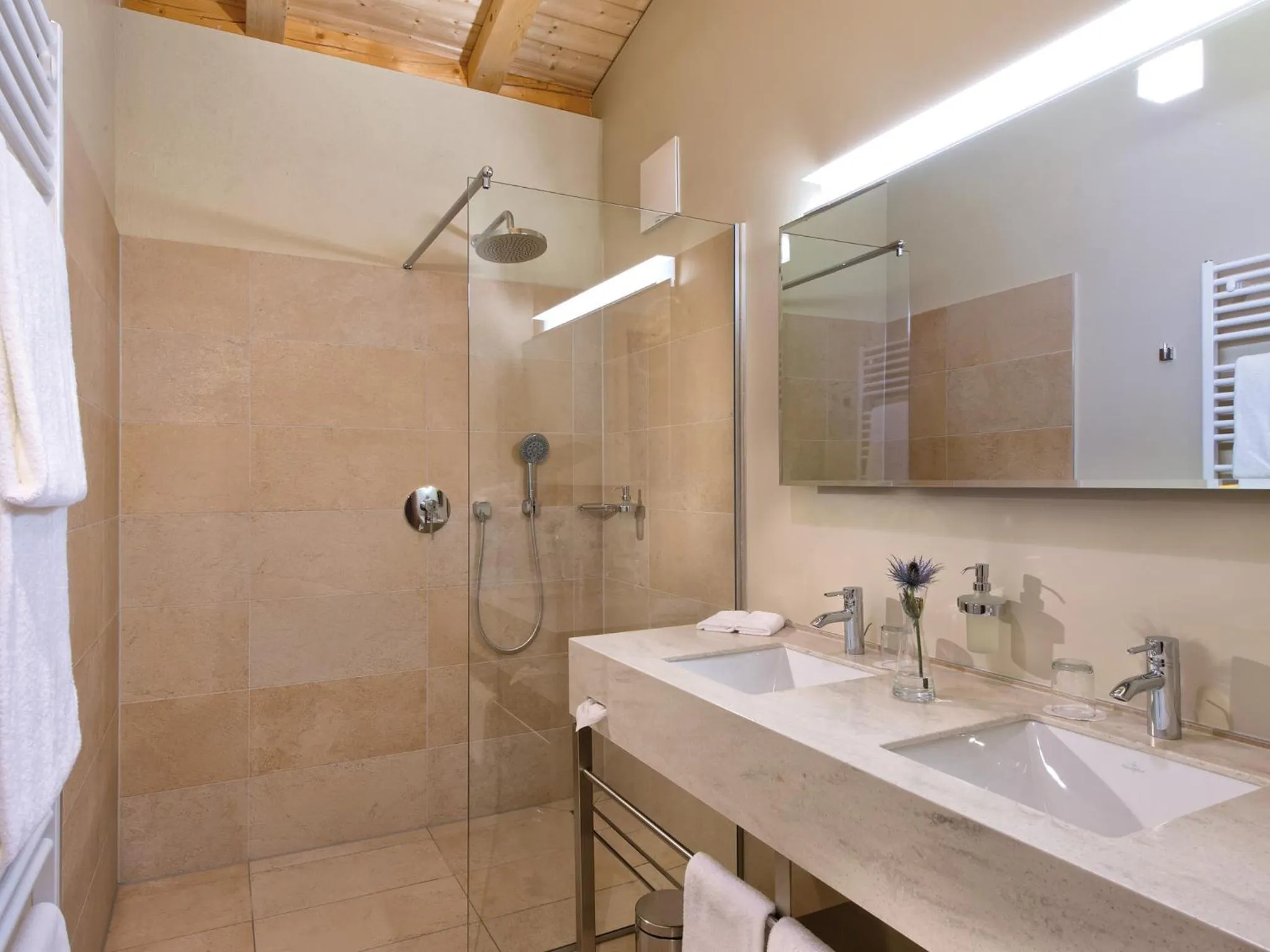 Bathroom in Ferienwohnungen am aja Bergresort Werfenweng