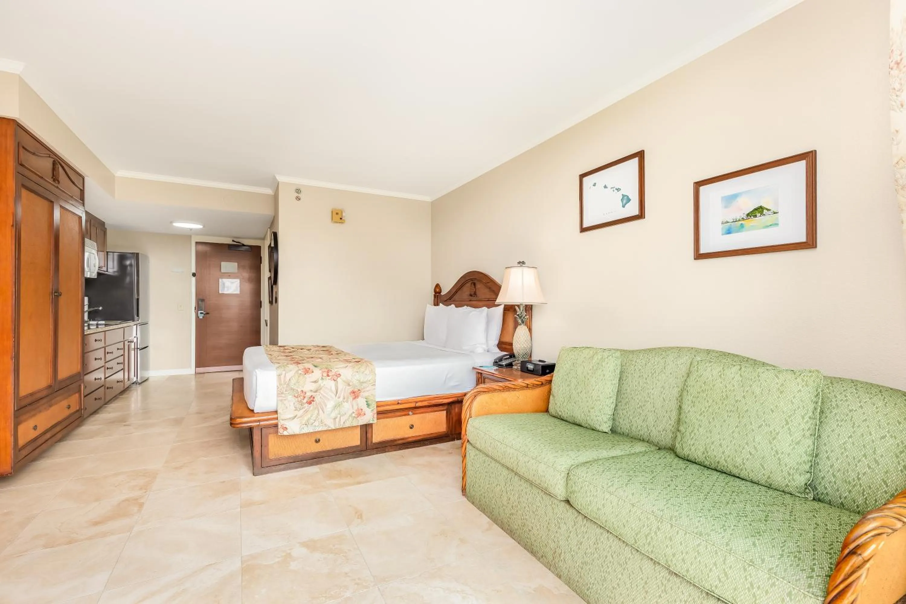 Bedroom in Luana Waikiki Hotel & Suites