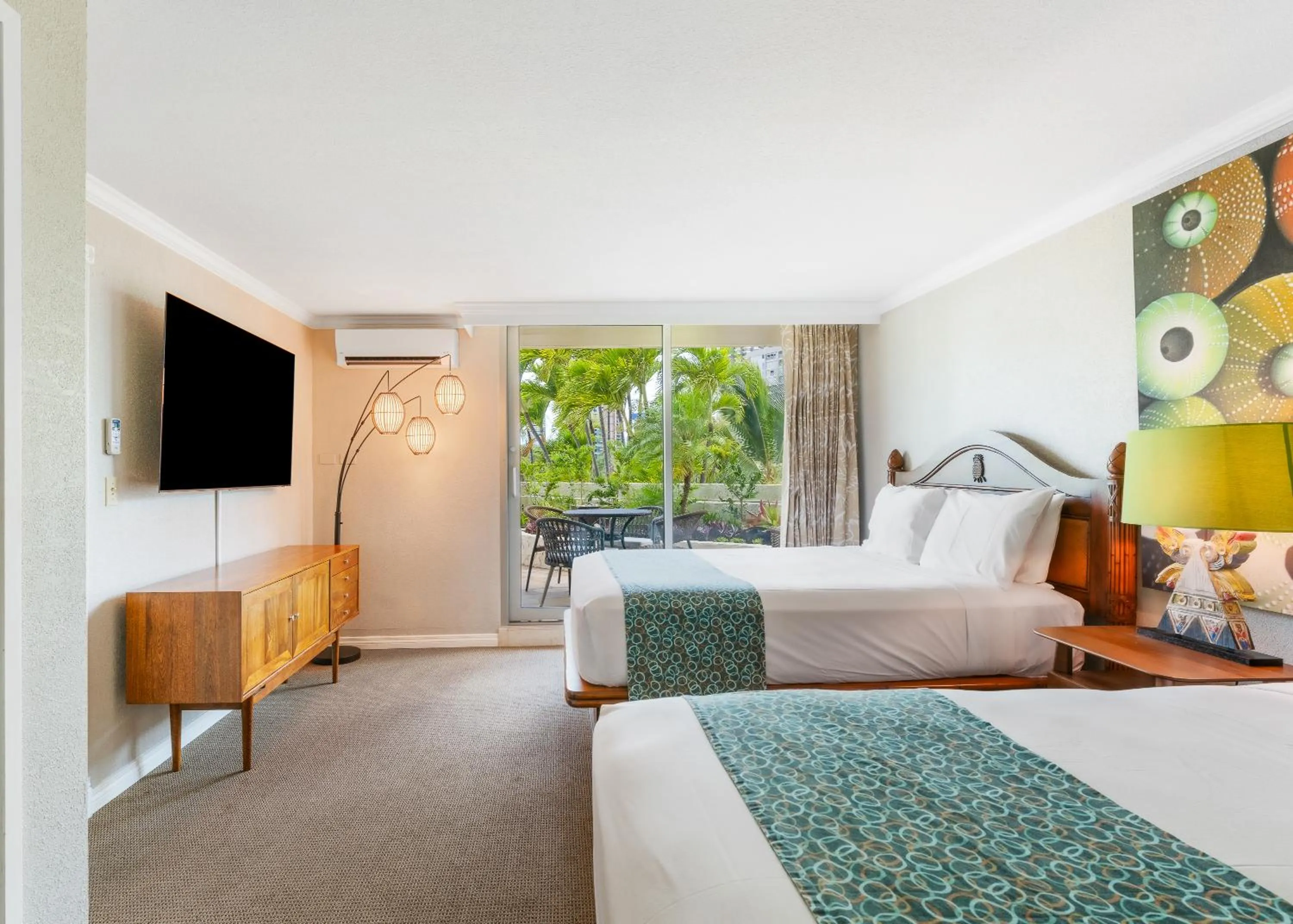 Bedroom, Bed in Luana Waikiki Hotel & Suites