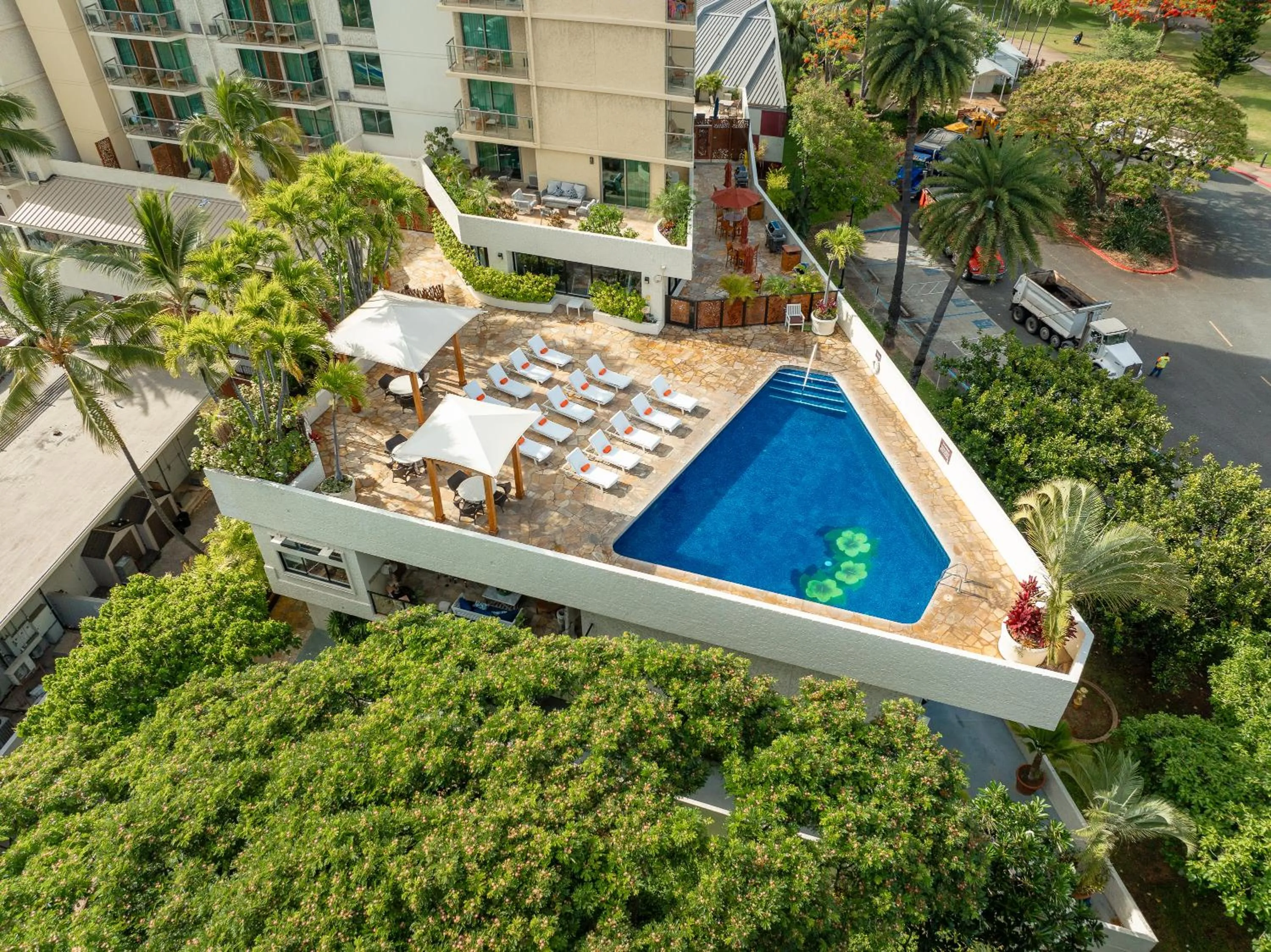 Pool view in Luana Waikiki Hotel & Suites