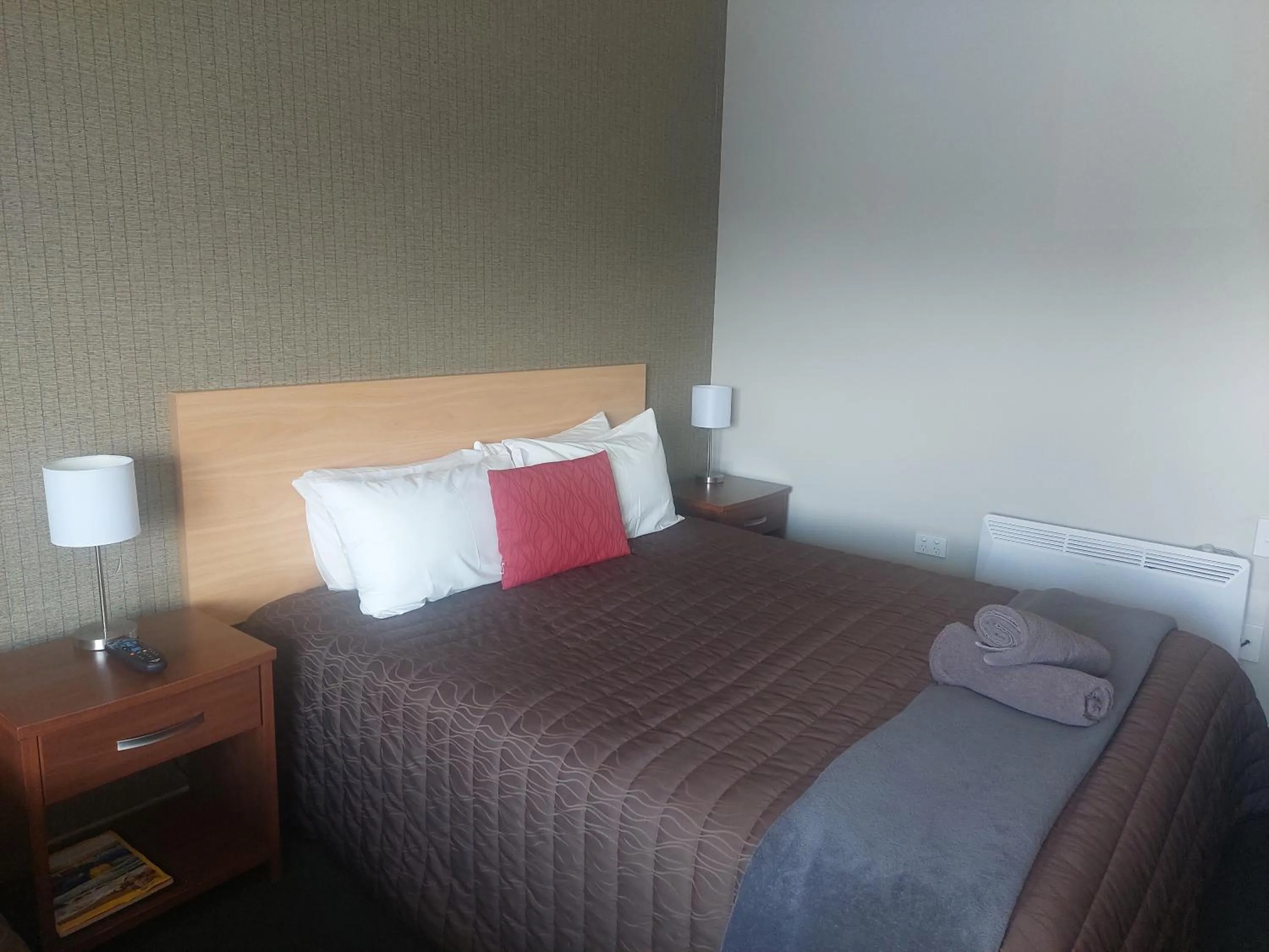 Bed in Northpark Motel