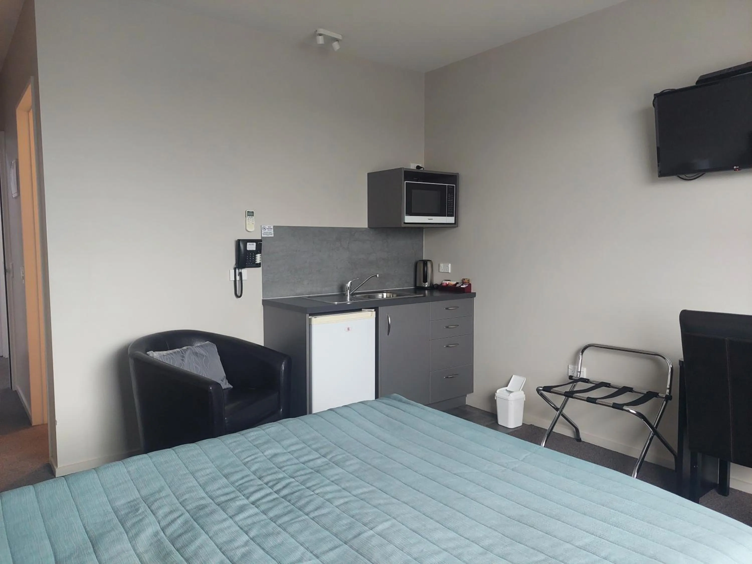 Bed in Northpark Motel