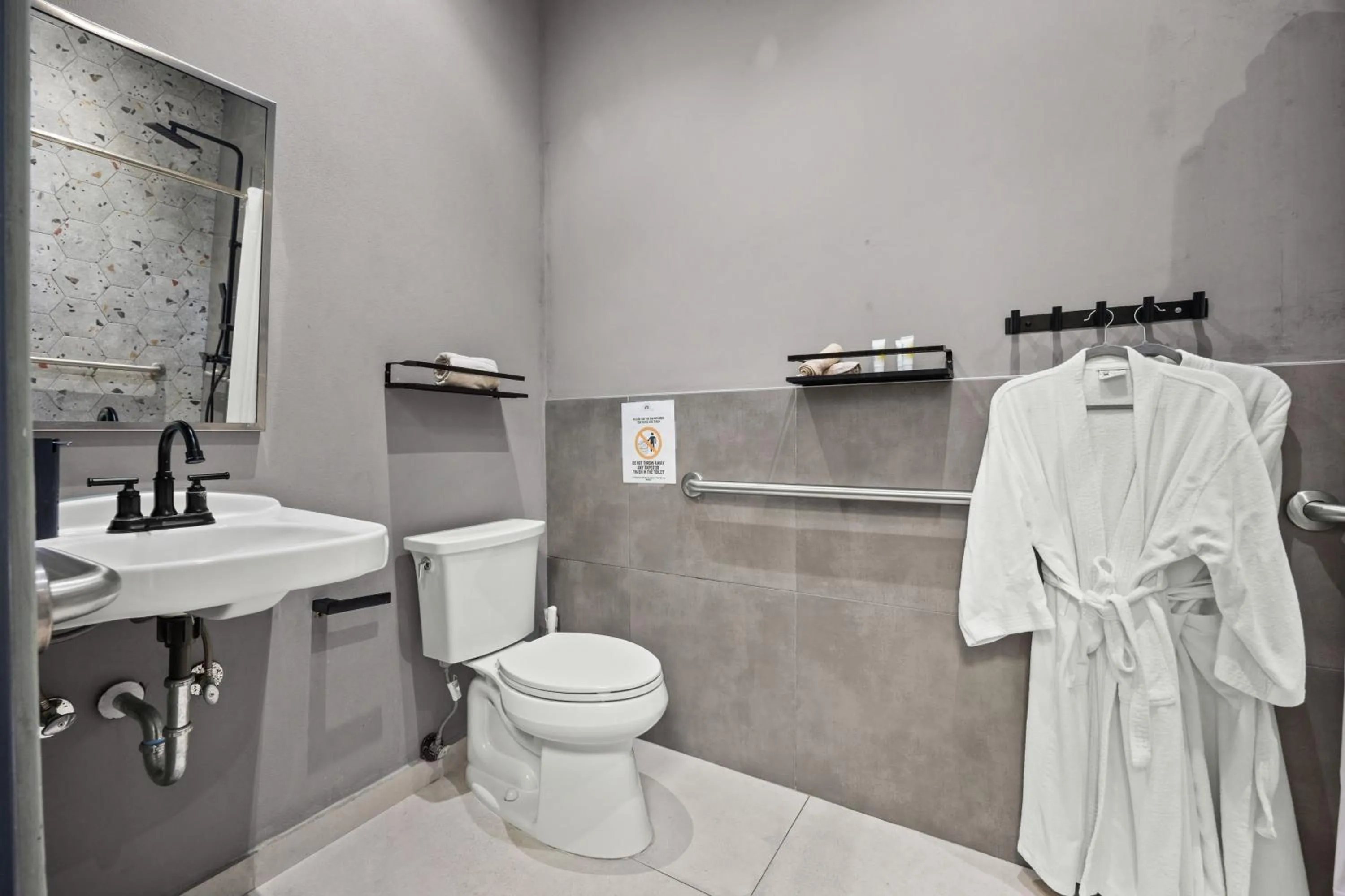 Bathroom in La Buena Vida Inn