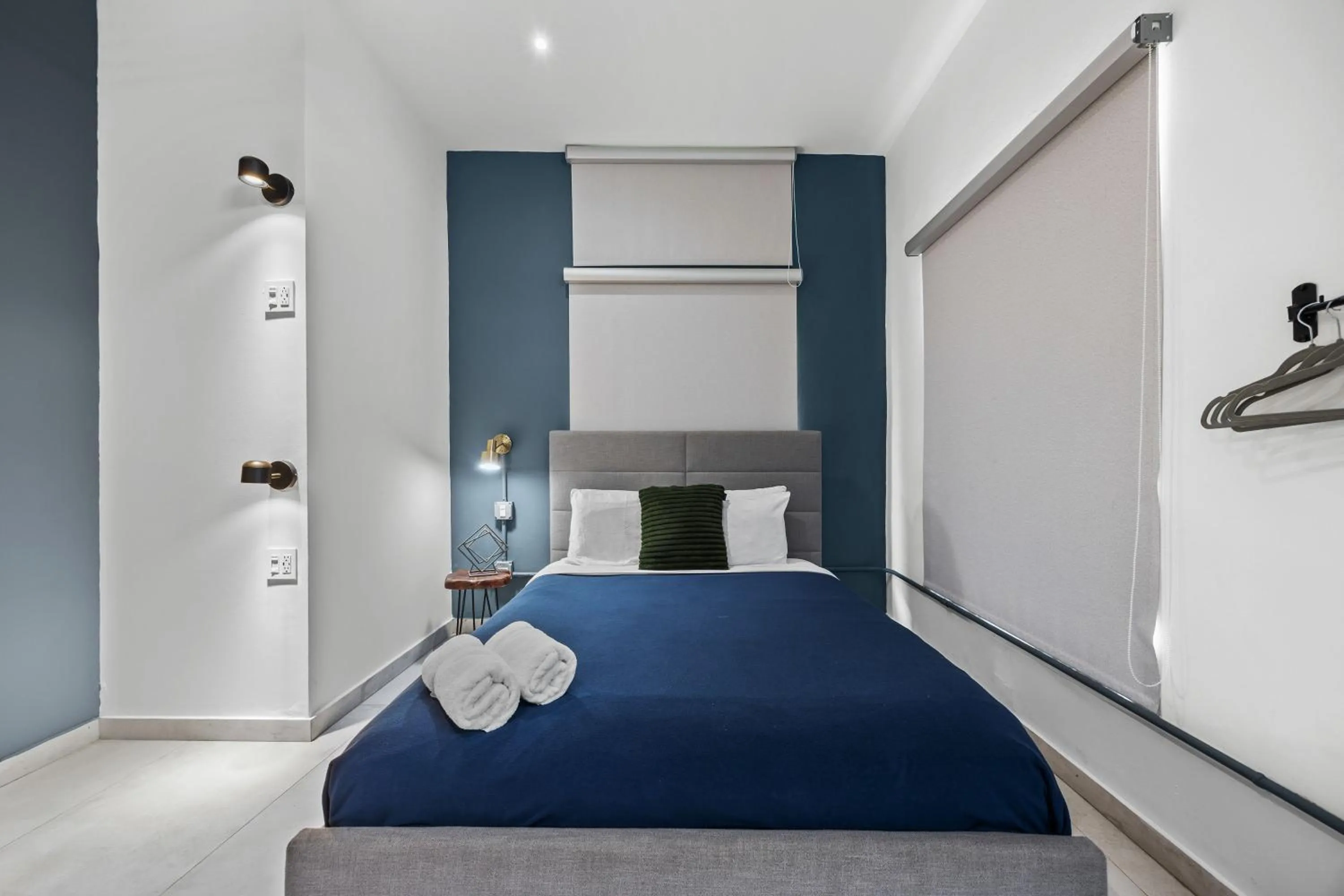 Bedroom, Bed in La Buena Vida Inn