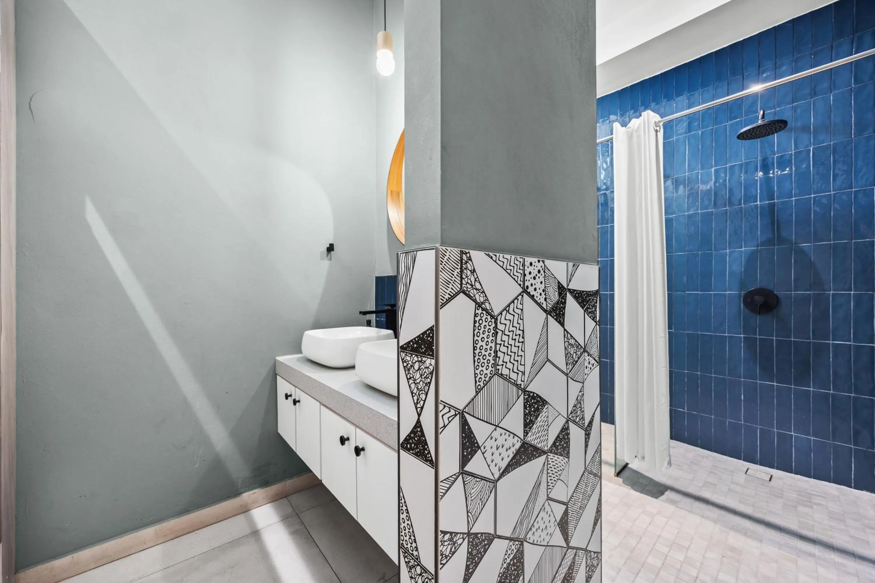 Bathroom in La Buena Vida Inn