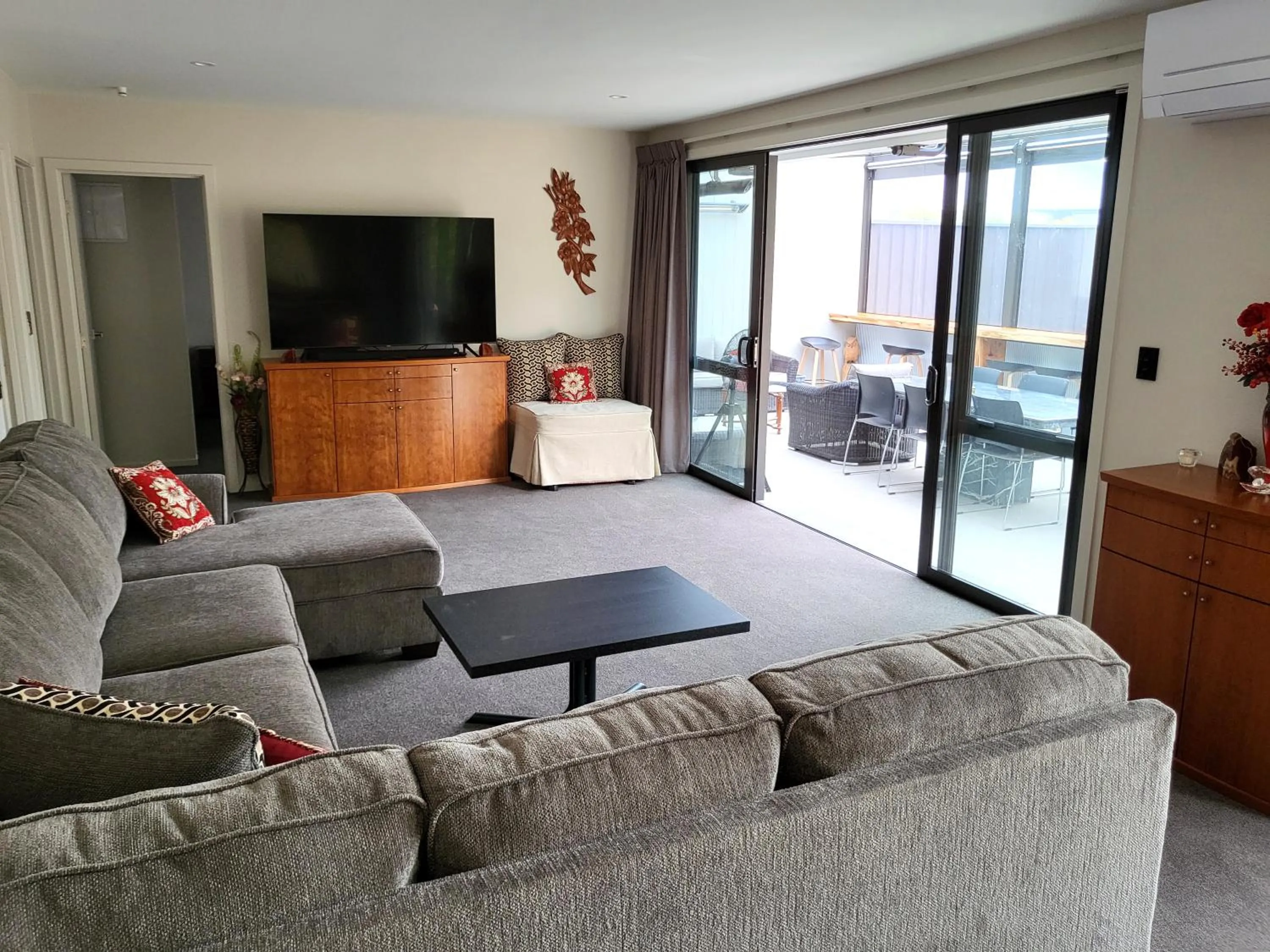 Lounge or bar in The Rocks Chalets