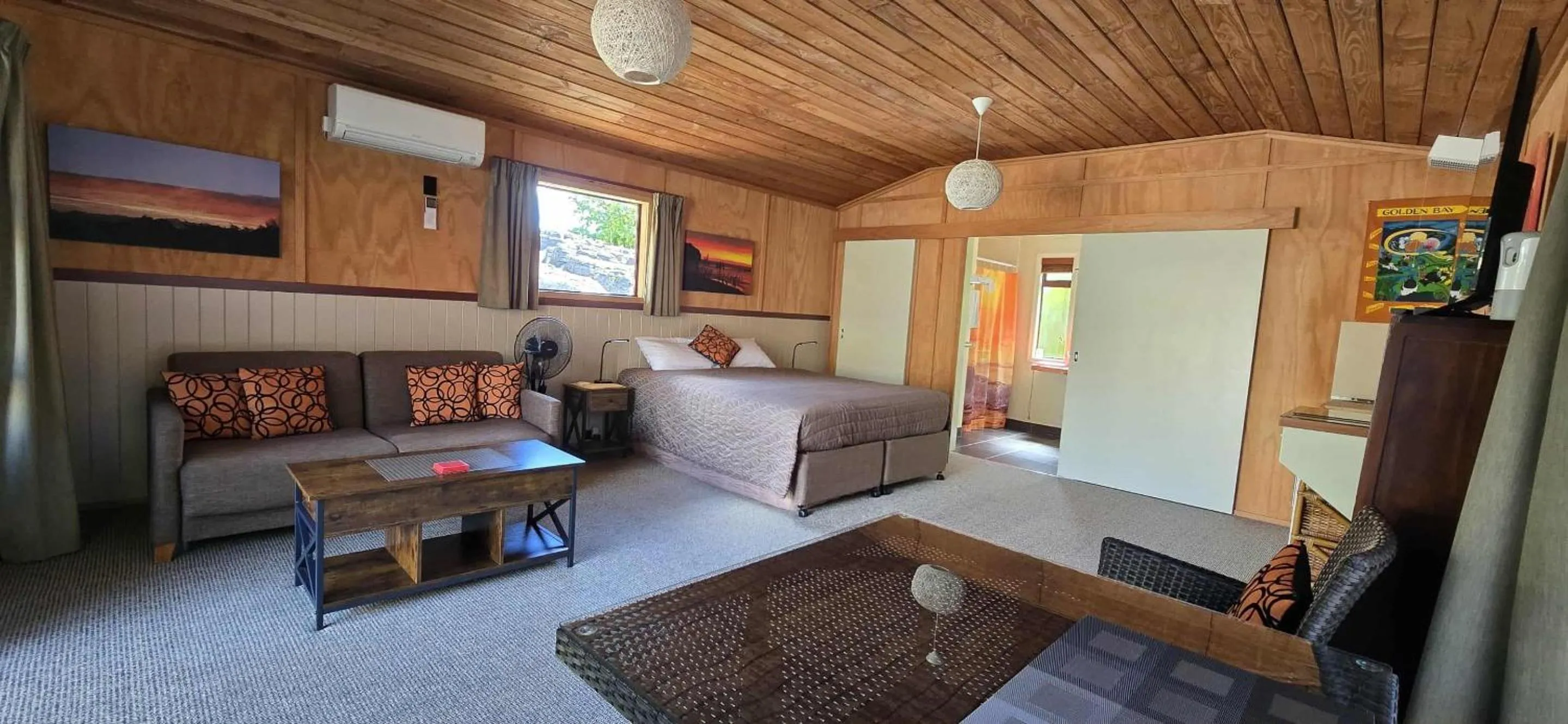 Bed in The Rocks Chalets