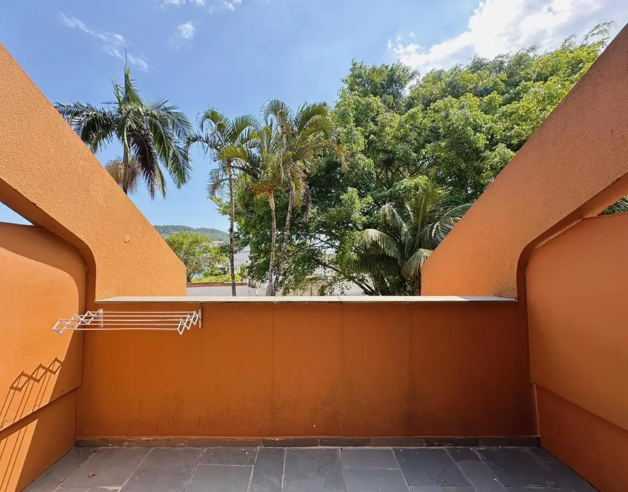 Triple Room with Balcony in Pousada Ponta dos Corais Triple Room with Balcony in Pousada Ponta dos Corais