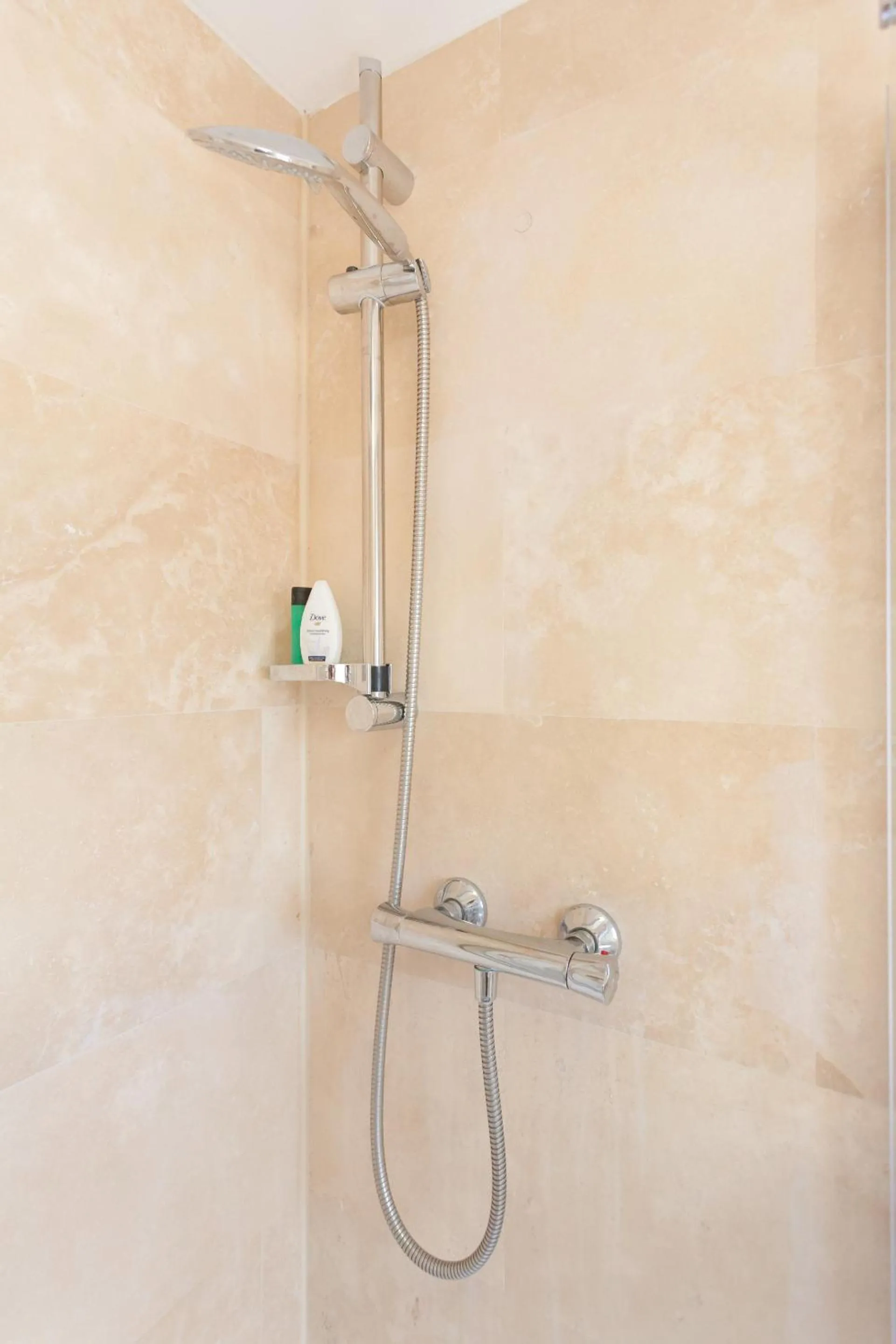 Bathroom in Euston Modern Apartments