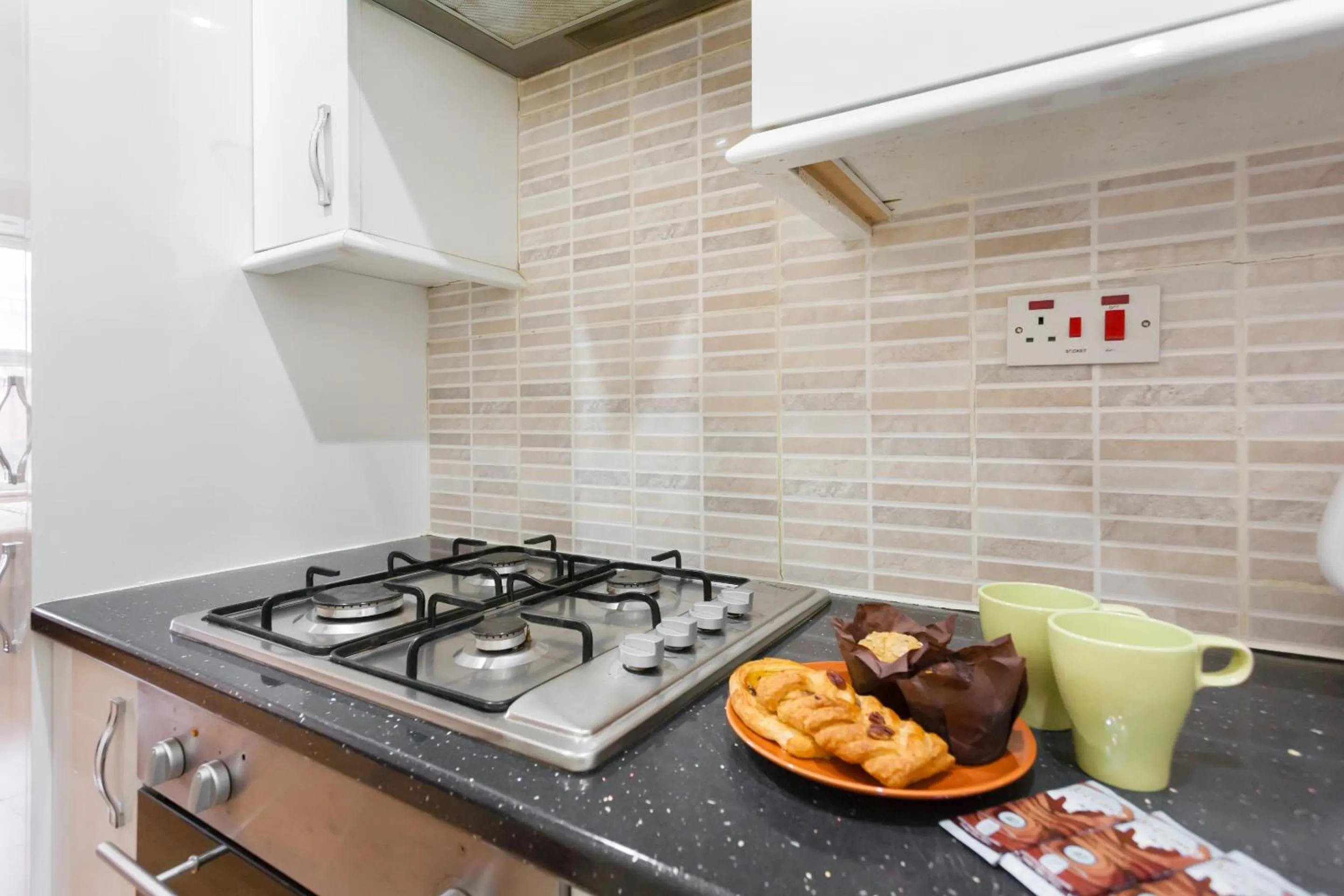 Kitchen or kitchenette in Euston Modern Apartments