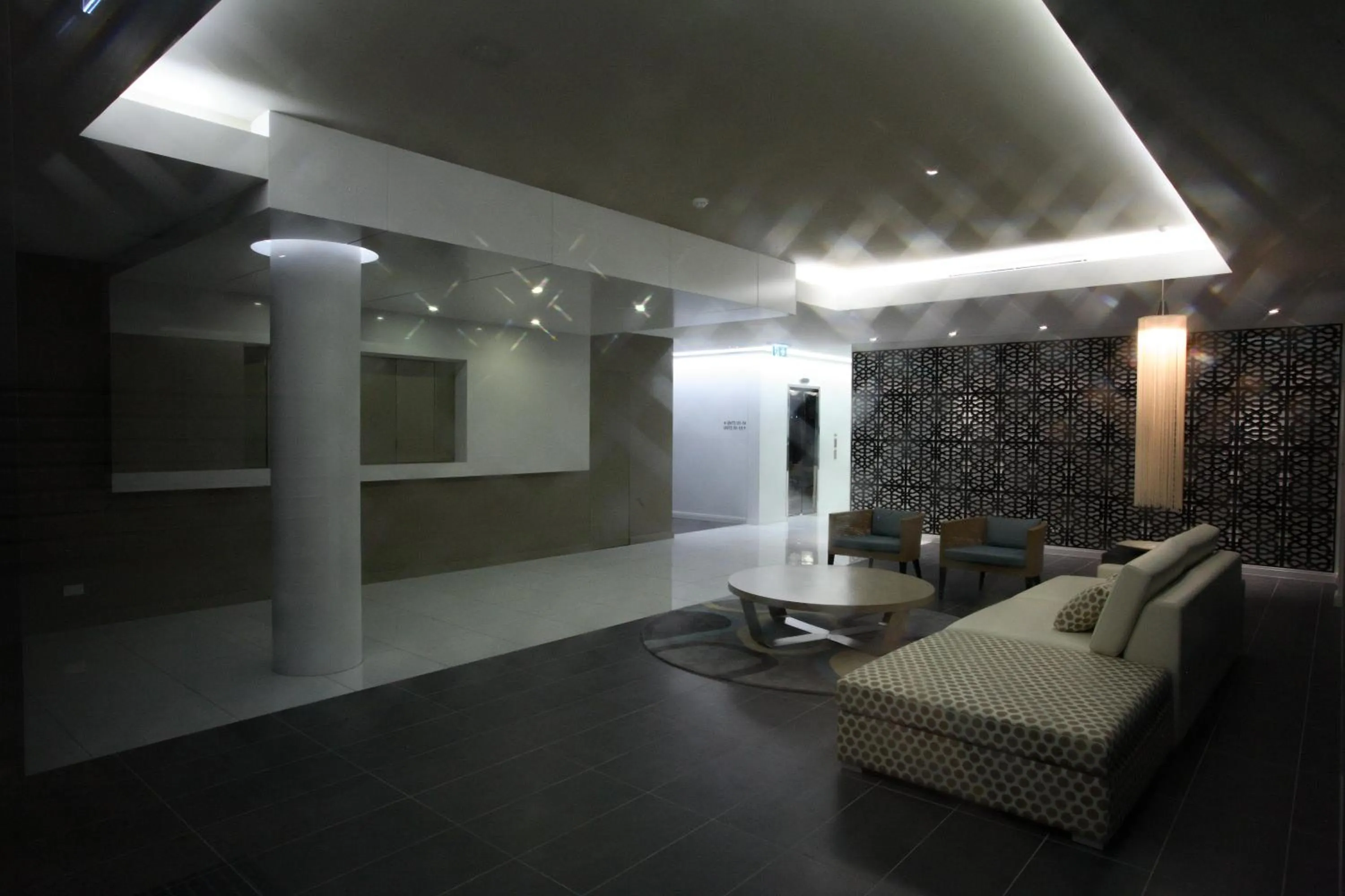 Lobby or reception in Silvershore Apartments on the Broadwater