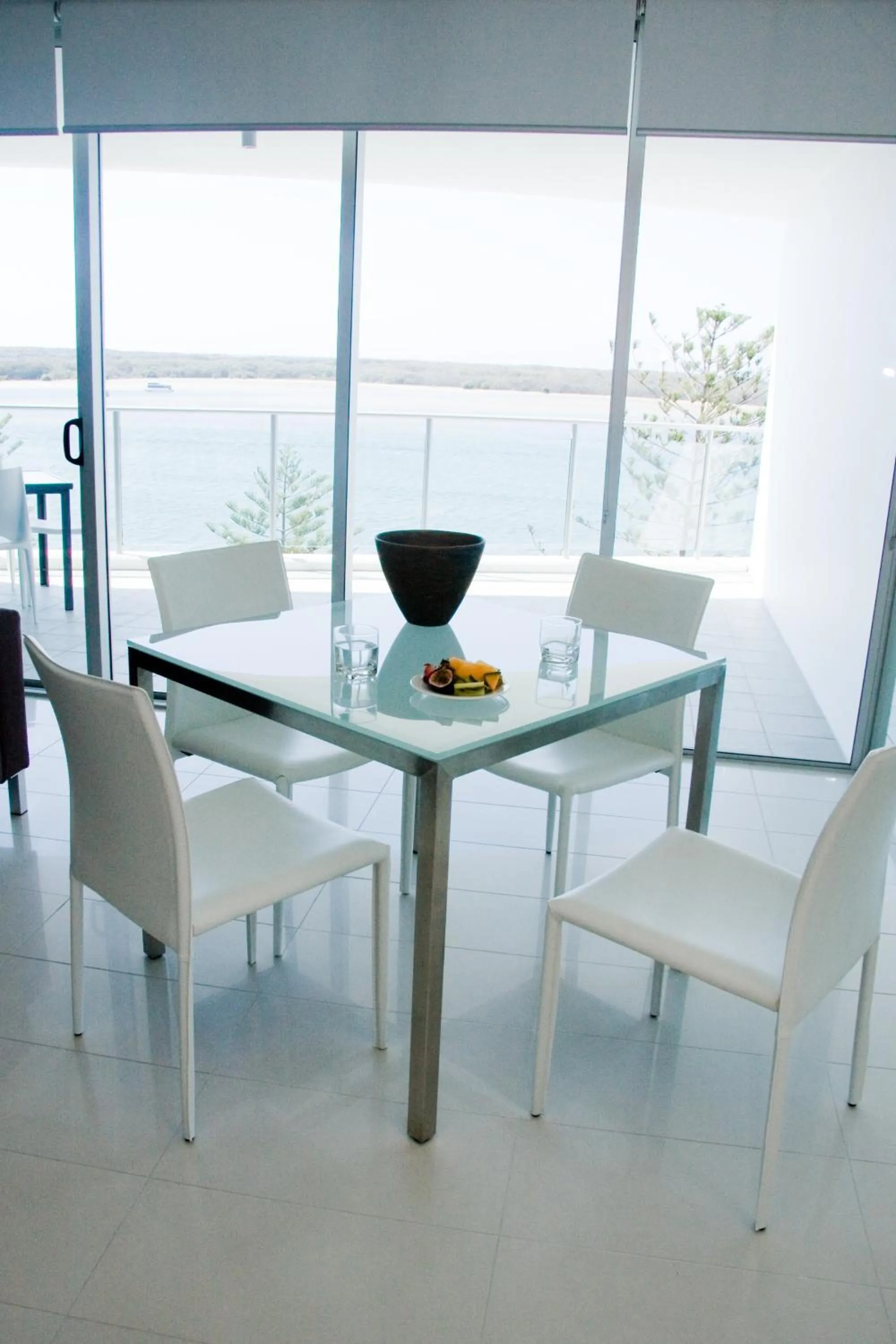 Day in Silvershore Apartments on the Broadwater