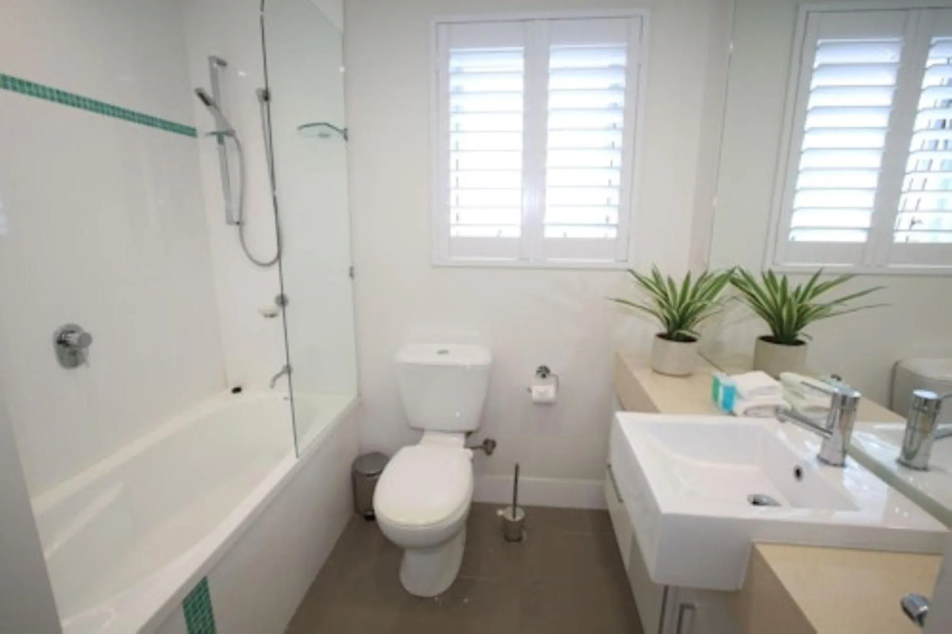 Bathroom in Silvershore Apartments on the Broadwater