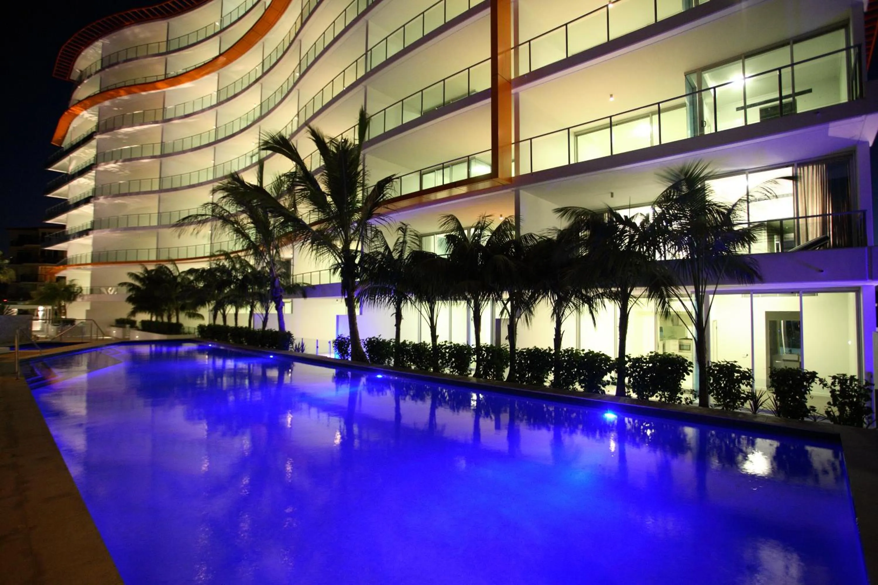 Property building in Silvershore Apartments on the Broadwater