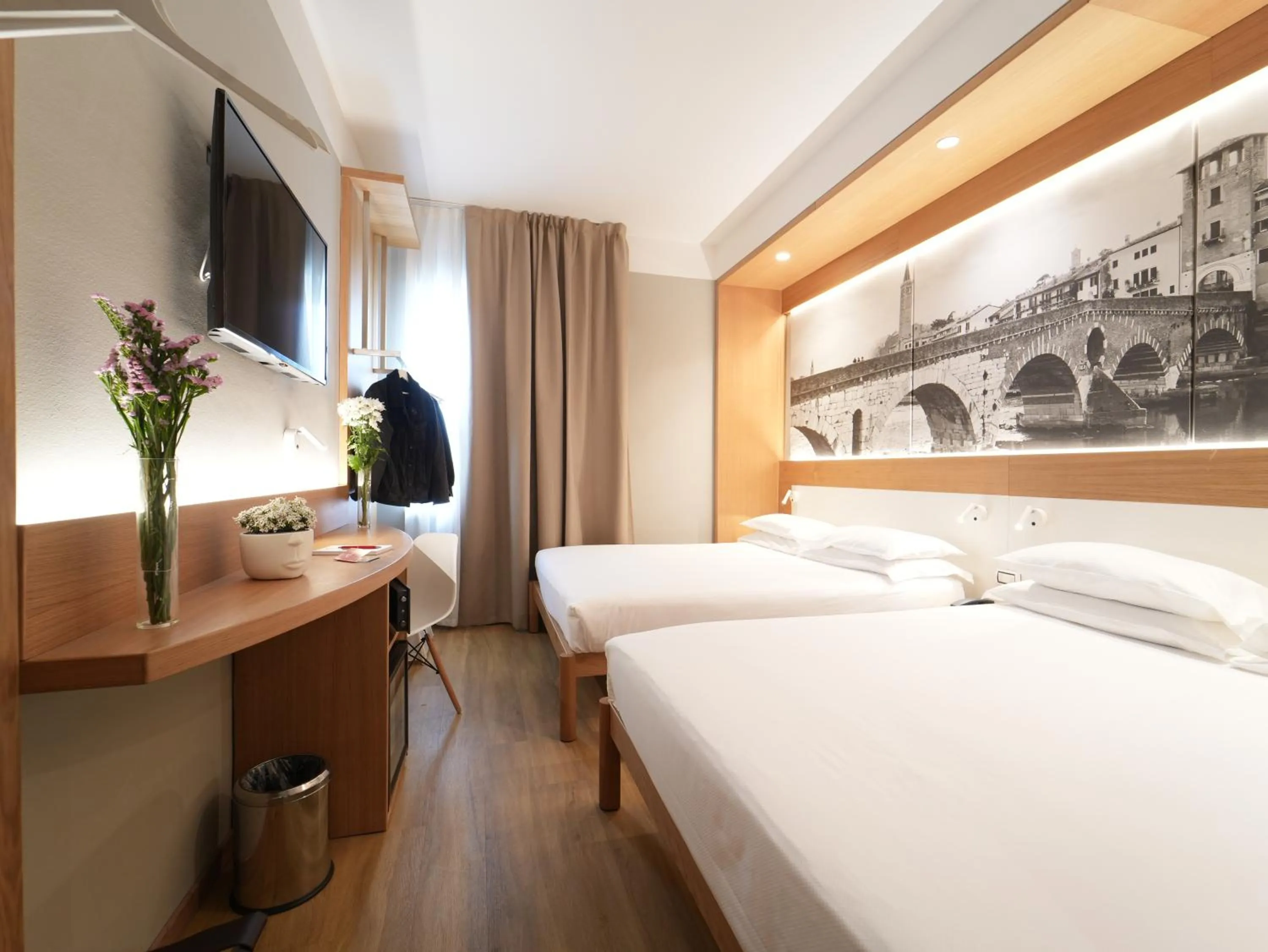 Bedroom, Bed in Cavallo Hotel Verona Est