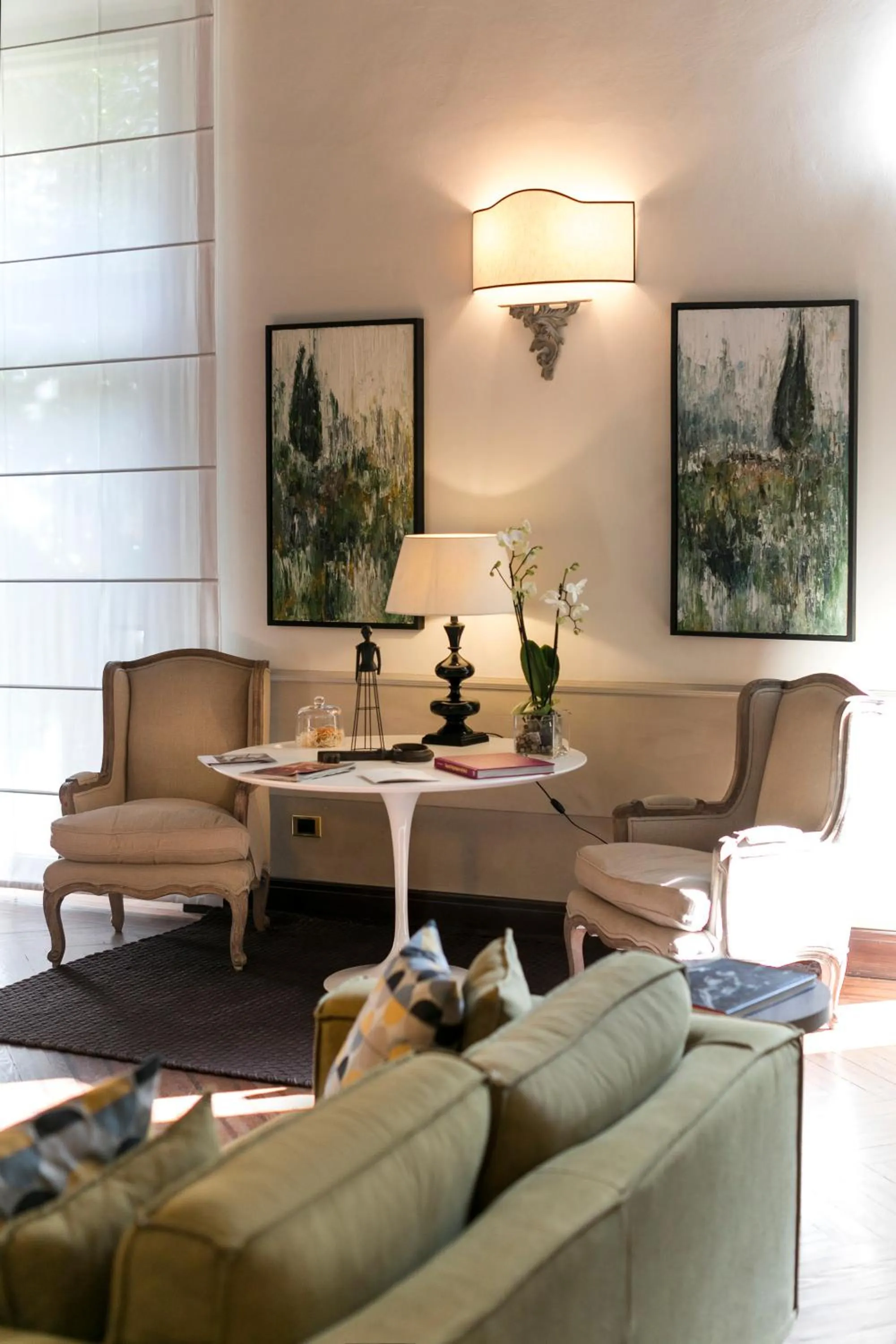 Communal lounge/ TV room in Palazzo Lorenzo Hotel Boutique & Spa