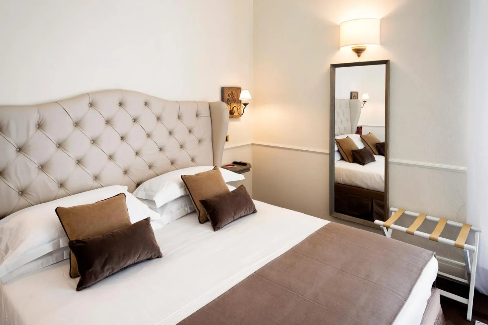 Bed in Palazzo Lorenzo Hotel Boutique & Spa