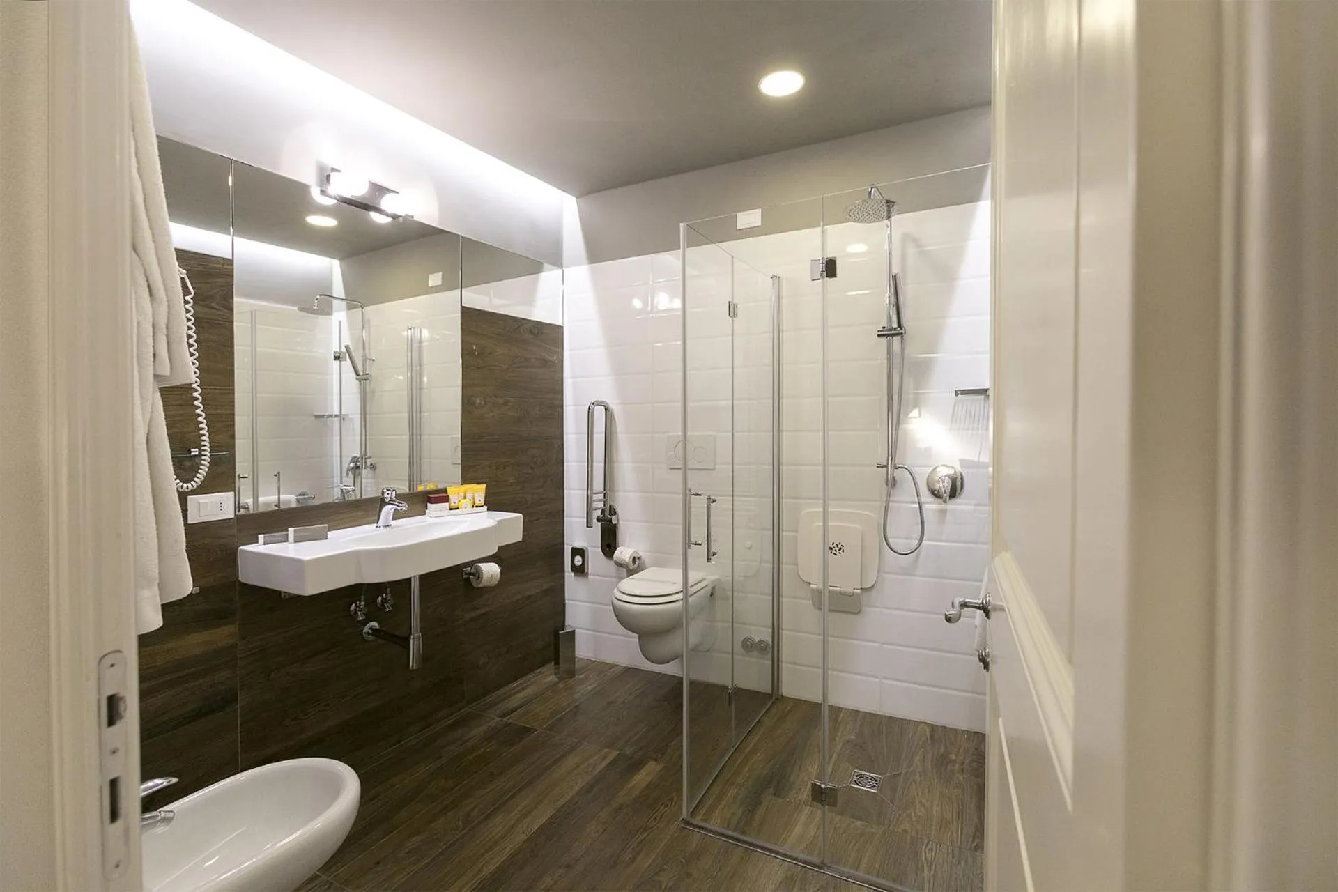 Bathroom in Palazzo Lorenzo Hotel Boutique & Spa