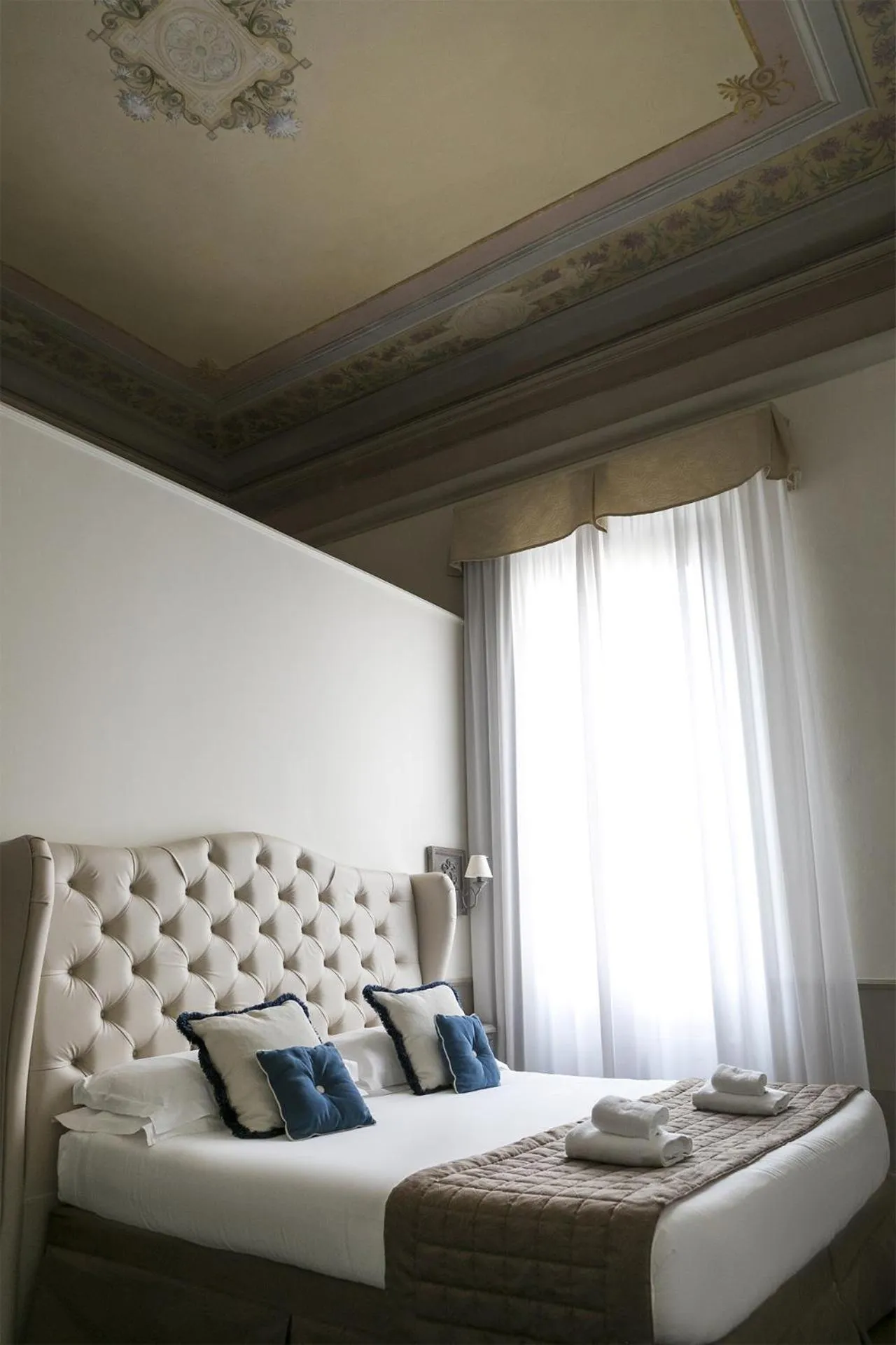 Decorative detail, Bed in Palazzo Lorenzo Hotel Boutique & Spa