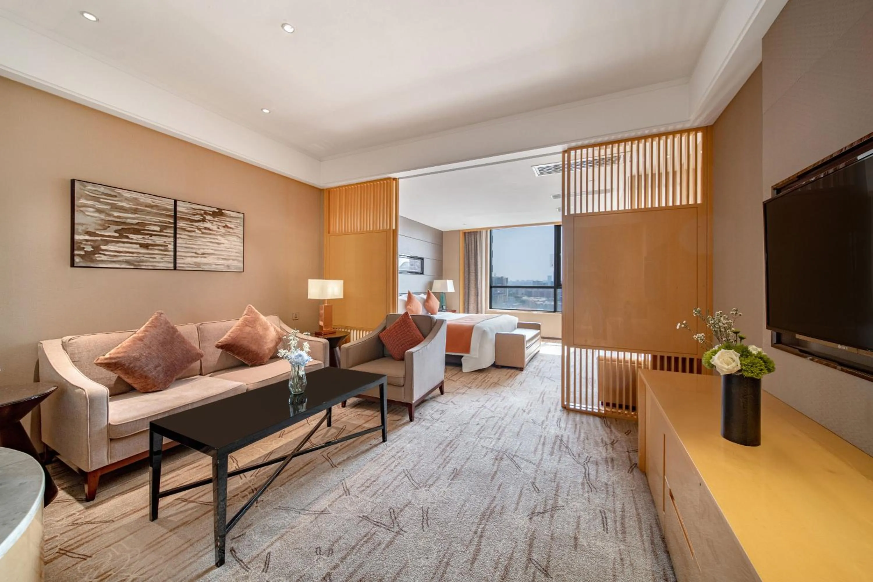 Photo of the whole room in Swissôtel Guangzhou