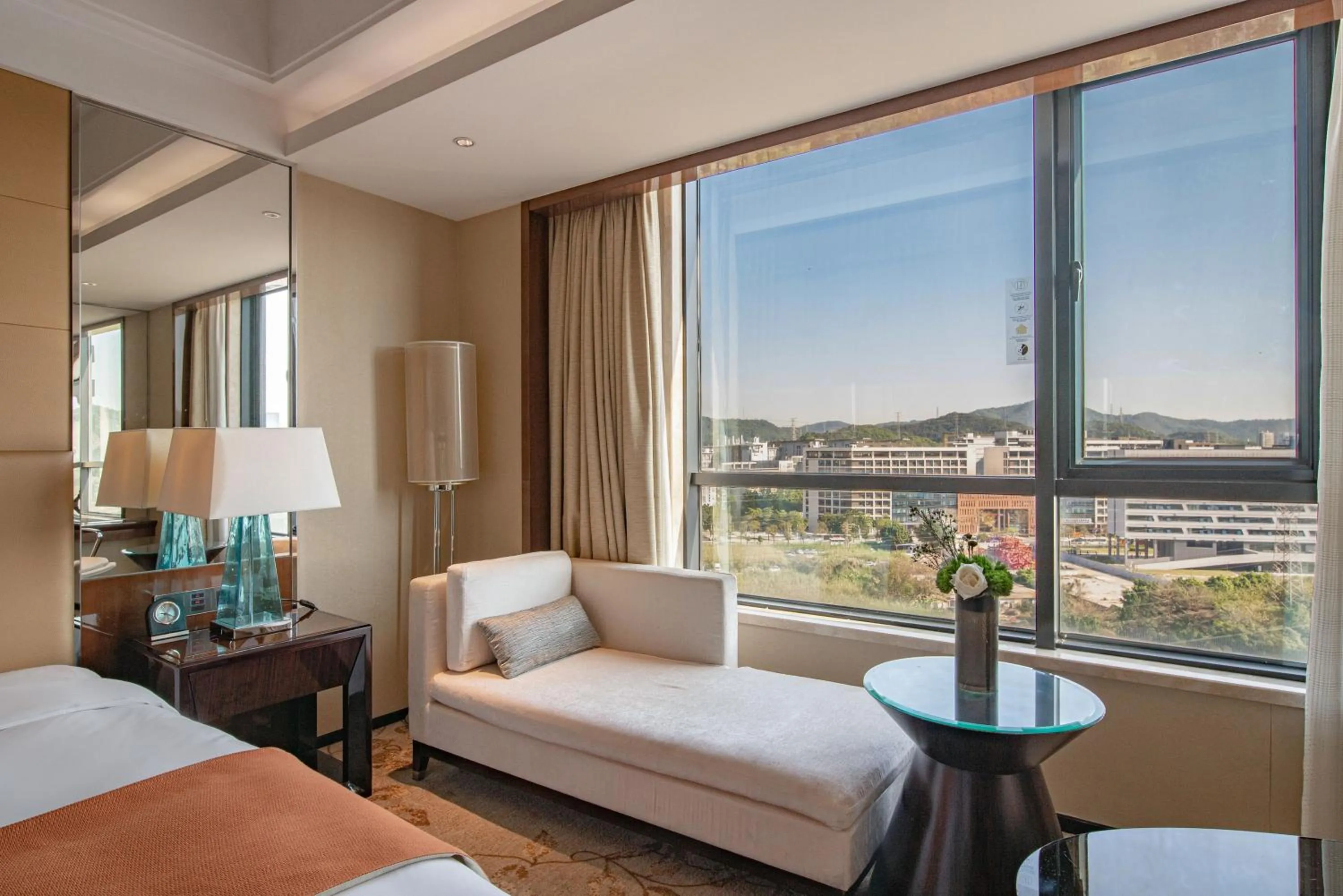 Seating area, Bed in Swissôtel Guangzhou