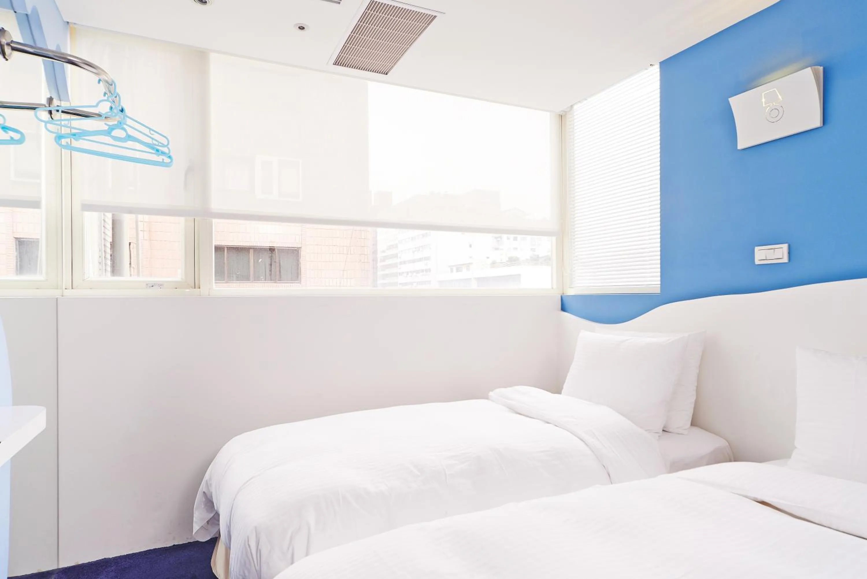 bunk bed, Bed in Forever Inn