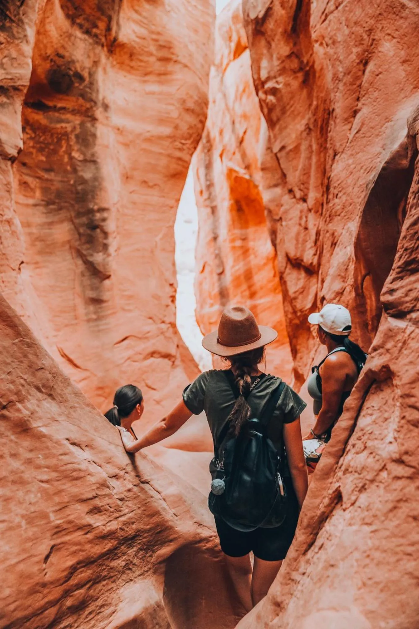 Hiking in Wander Camp Bryce Canyon - Escalante