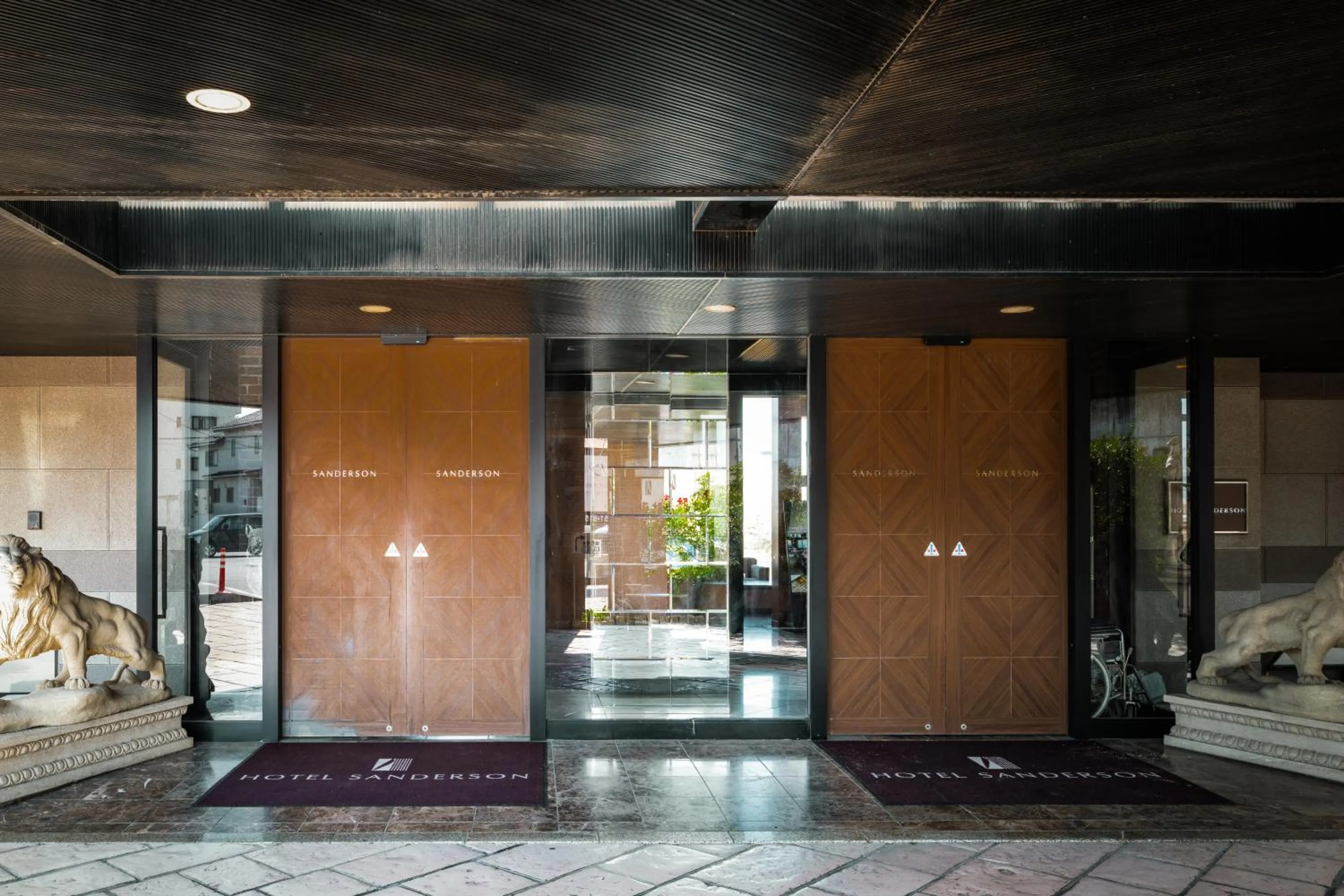 Facade/entrance in Hotel Sanderson