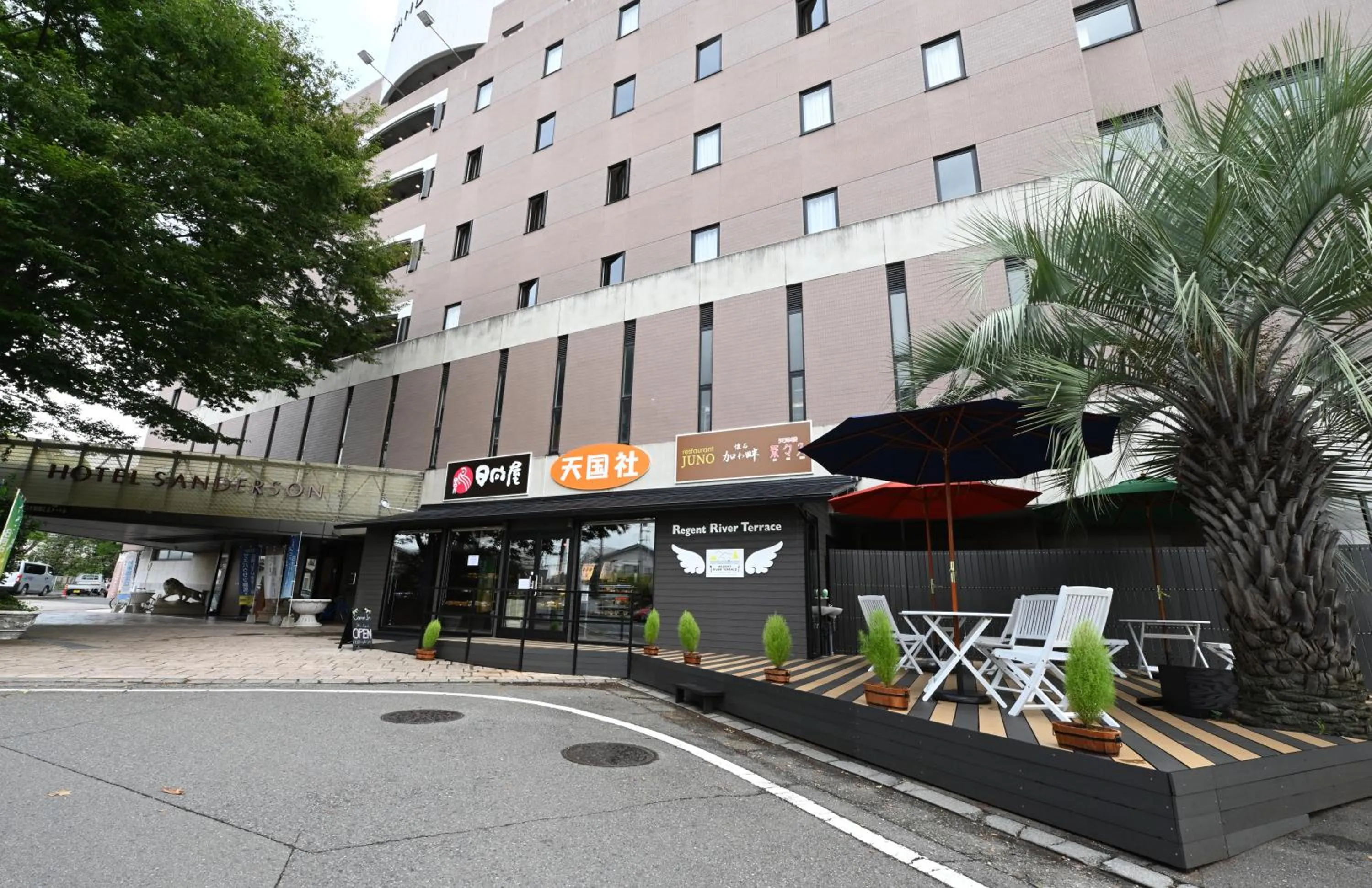 Property building in Hotel Sanderson